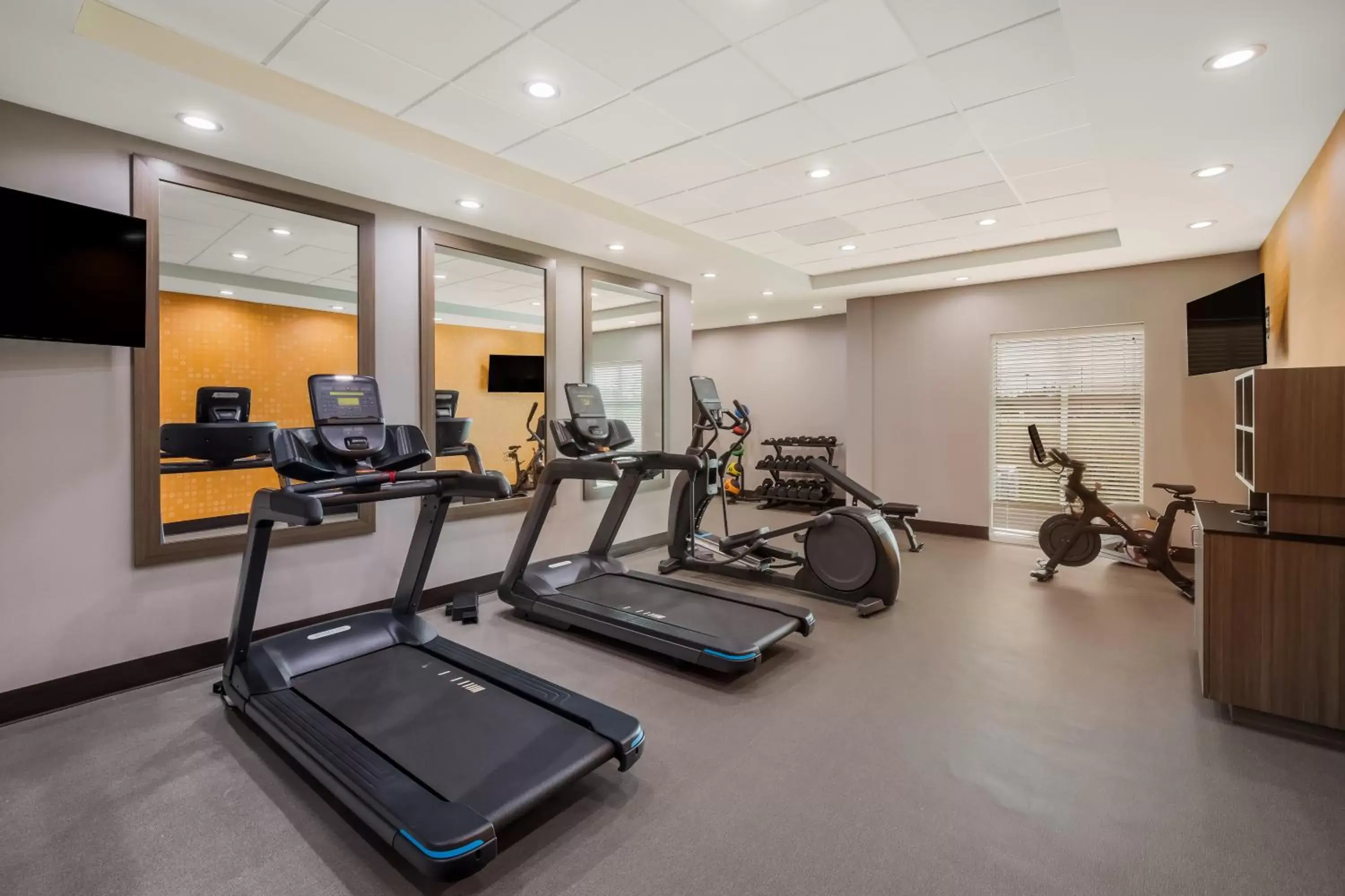 Fitness Center/Facilities in Hawthorn Suites by Wyndham Sulphur