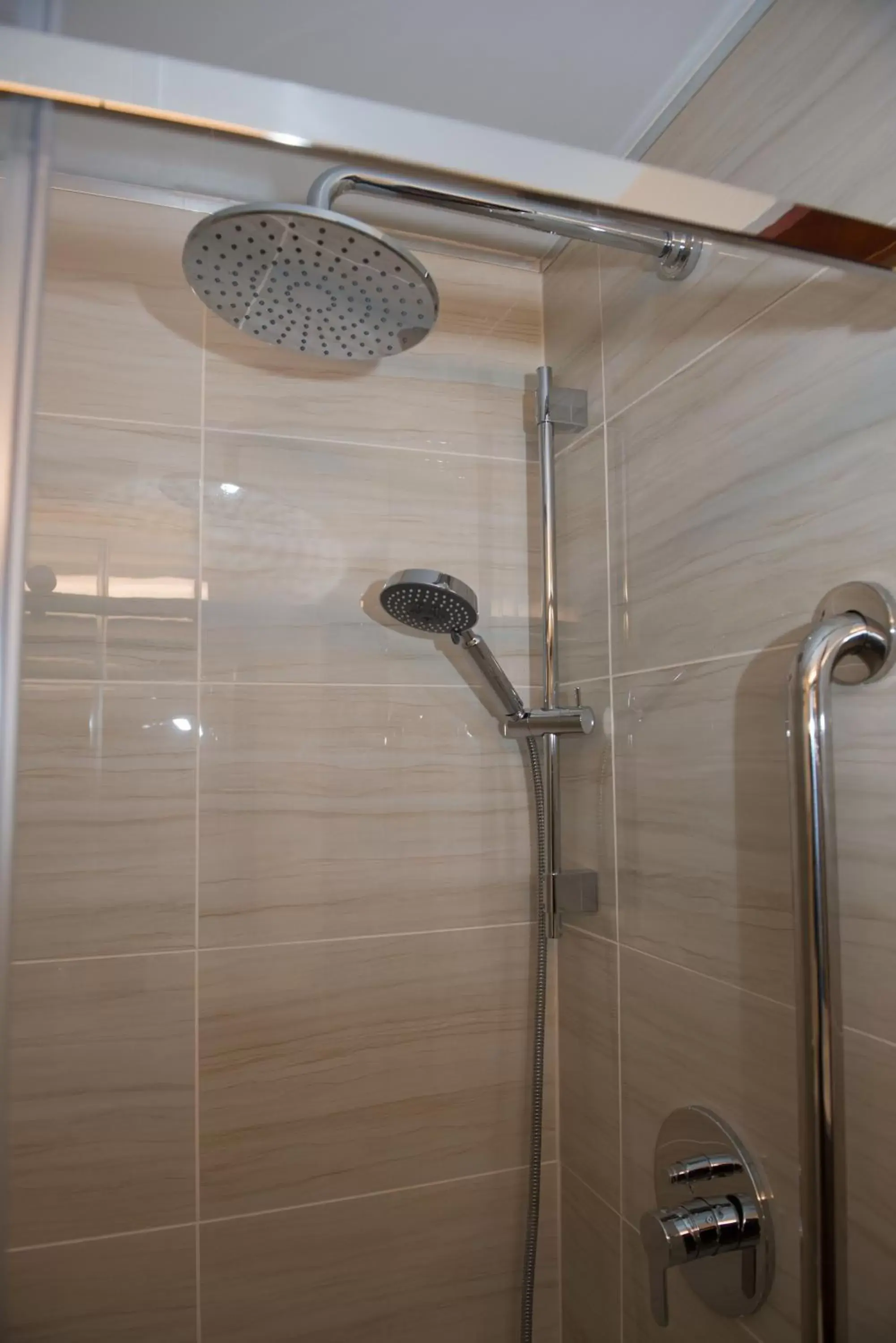 Shower, Bathroom in Sun Peaks Lodge