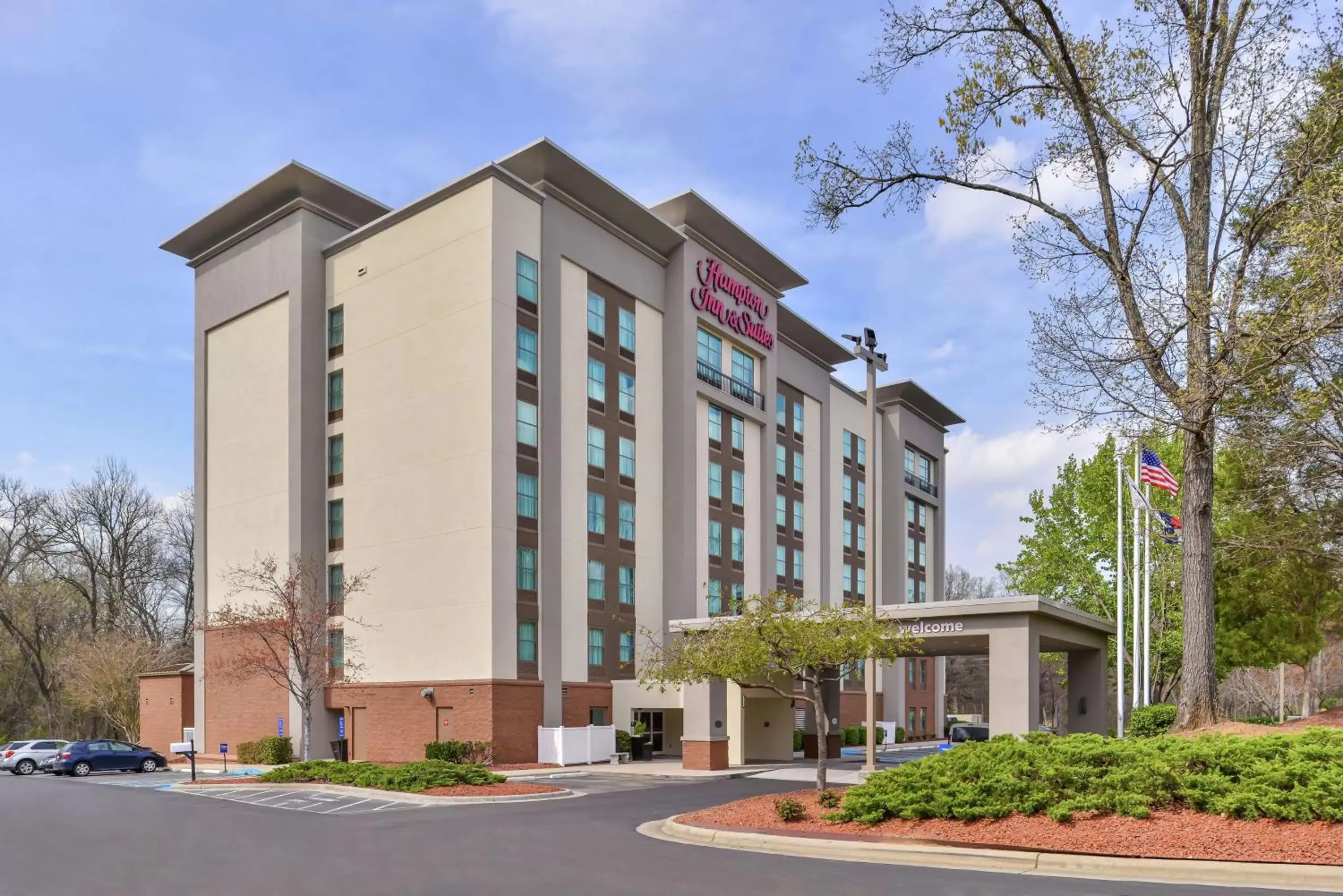 Property Building in Hampton Inn & Suites Charlotte Arrowood