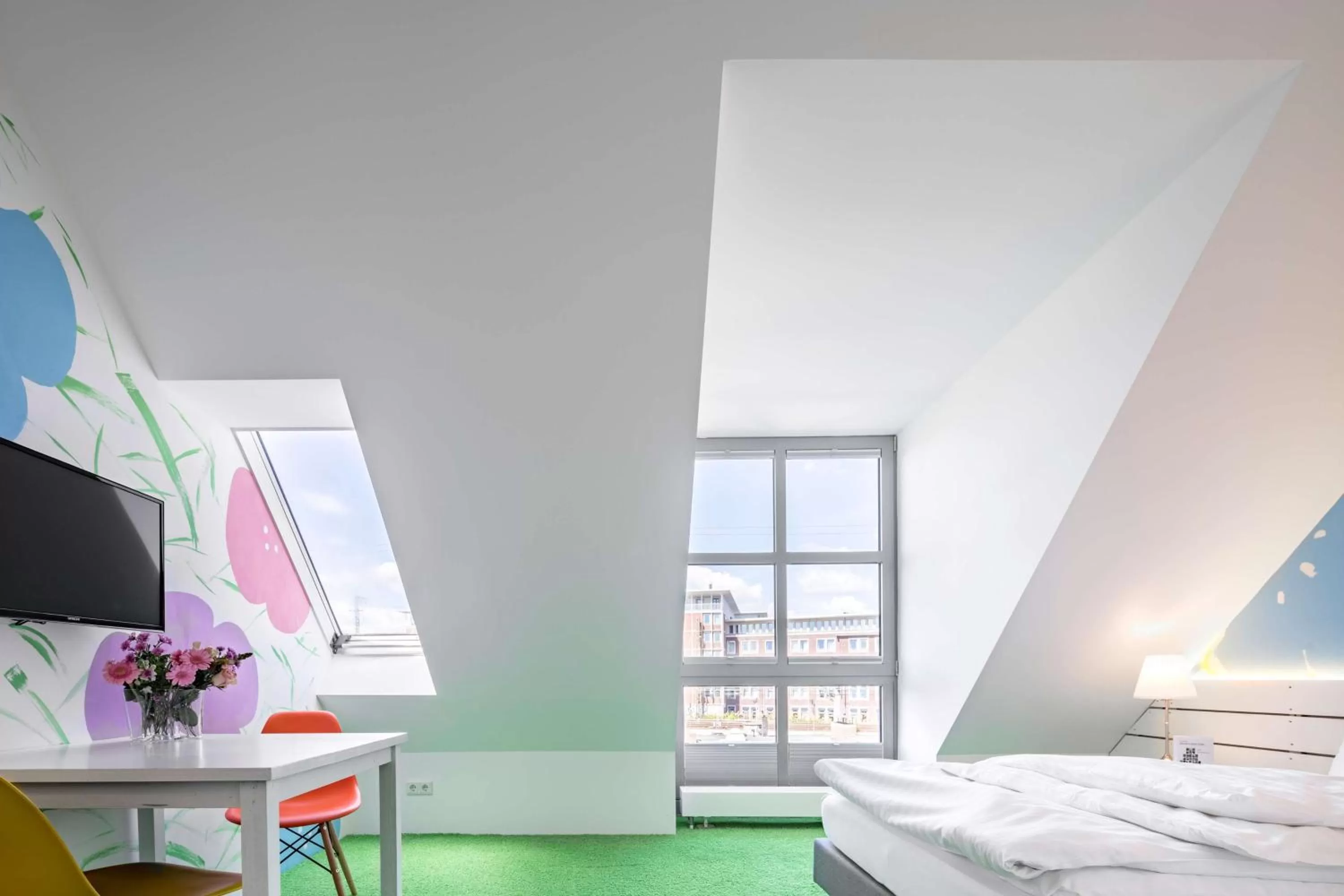 Photo of the whole room, Bed in Flowers Hotel Münster