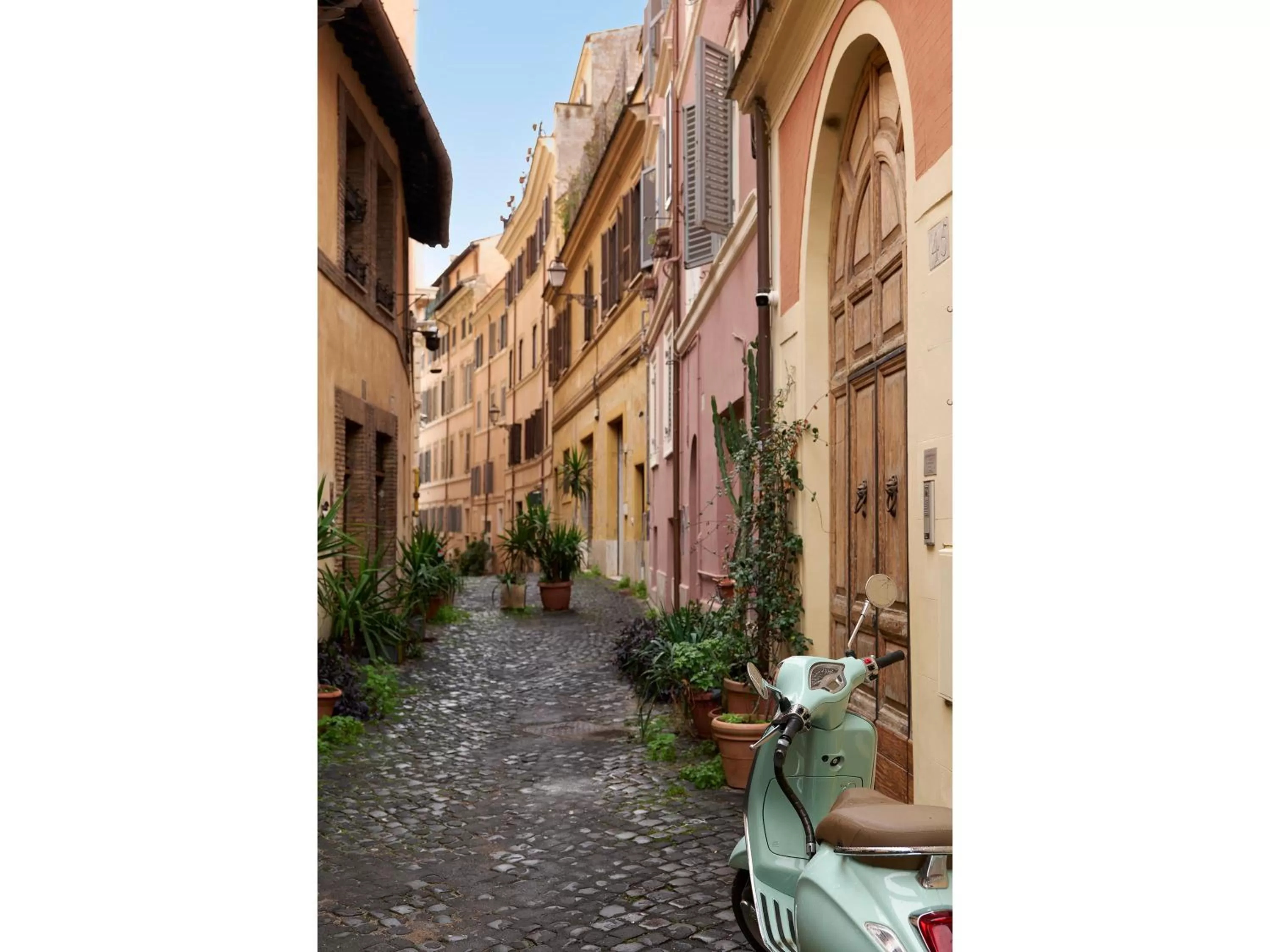 Property building in Golden Tulip Rome Piram