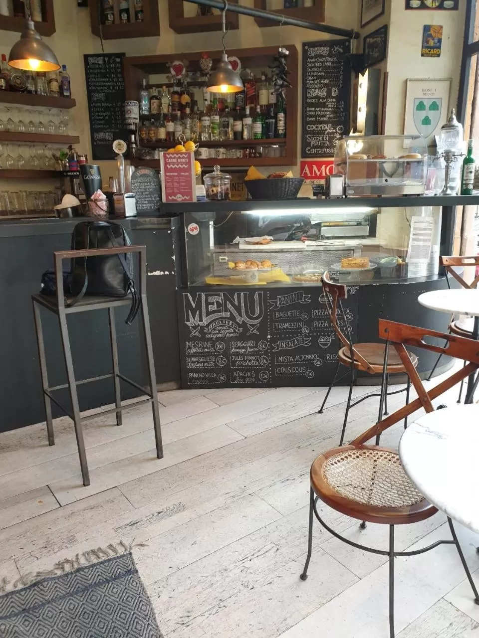 Restaurant/places to eat in Lombardo