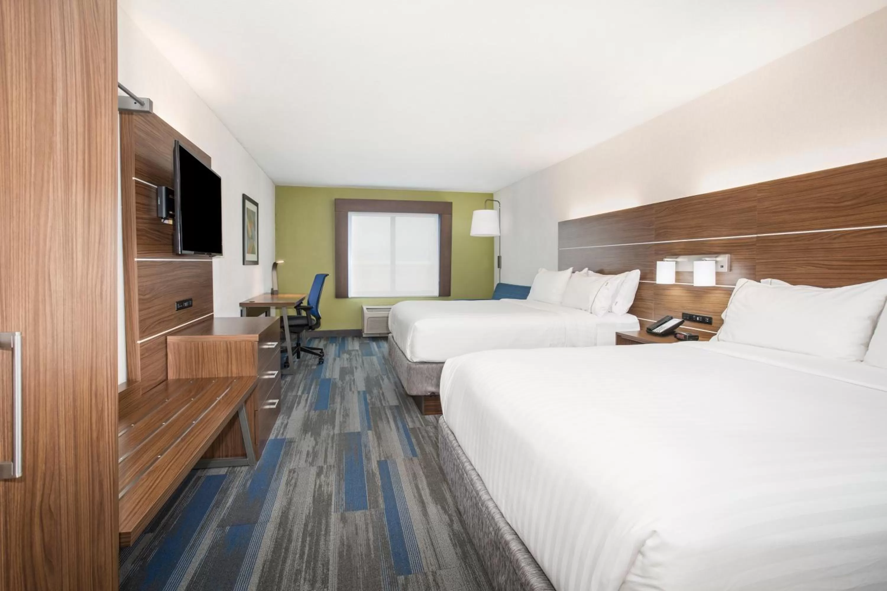 Bedroom, Bed in Holiday Inn Express Kansas City - at the Legends! by IHG