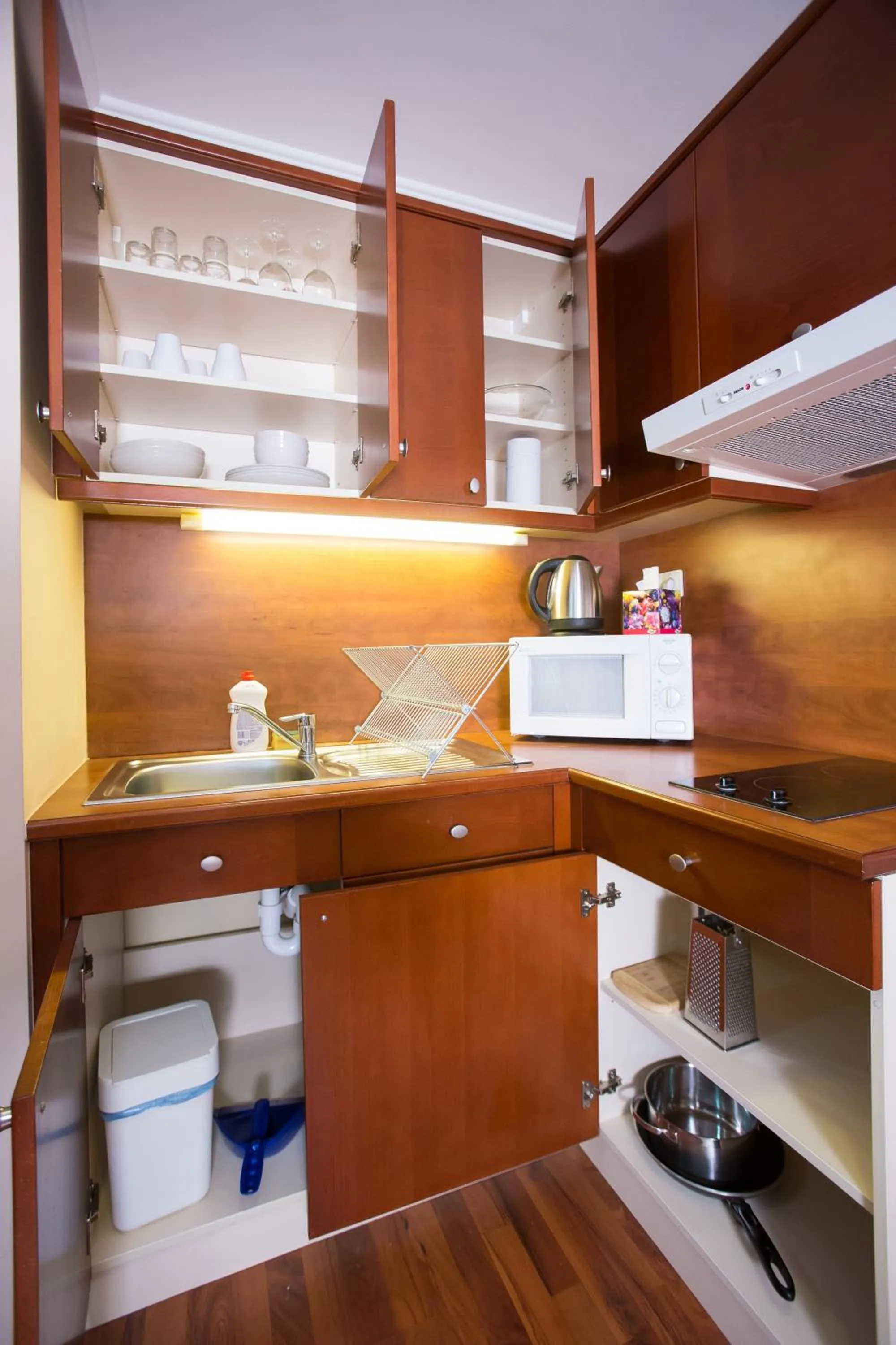 Kitchen or kitchenette in City Home Budapest