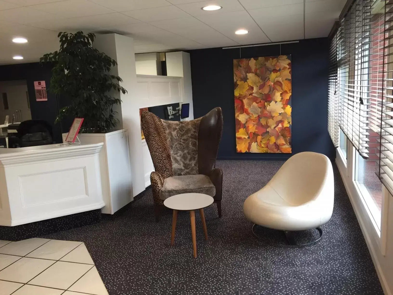 Lobby or reception, Seating Area in Hostellerie Saint Vincent Beauvais Aeroport