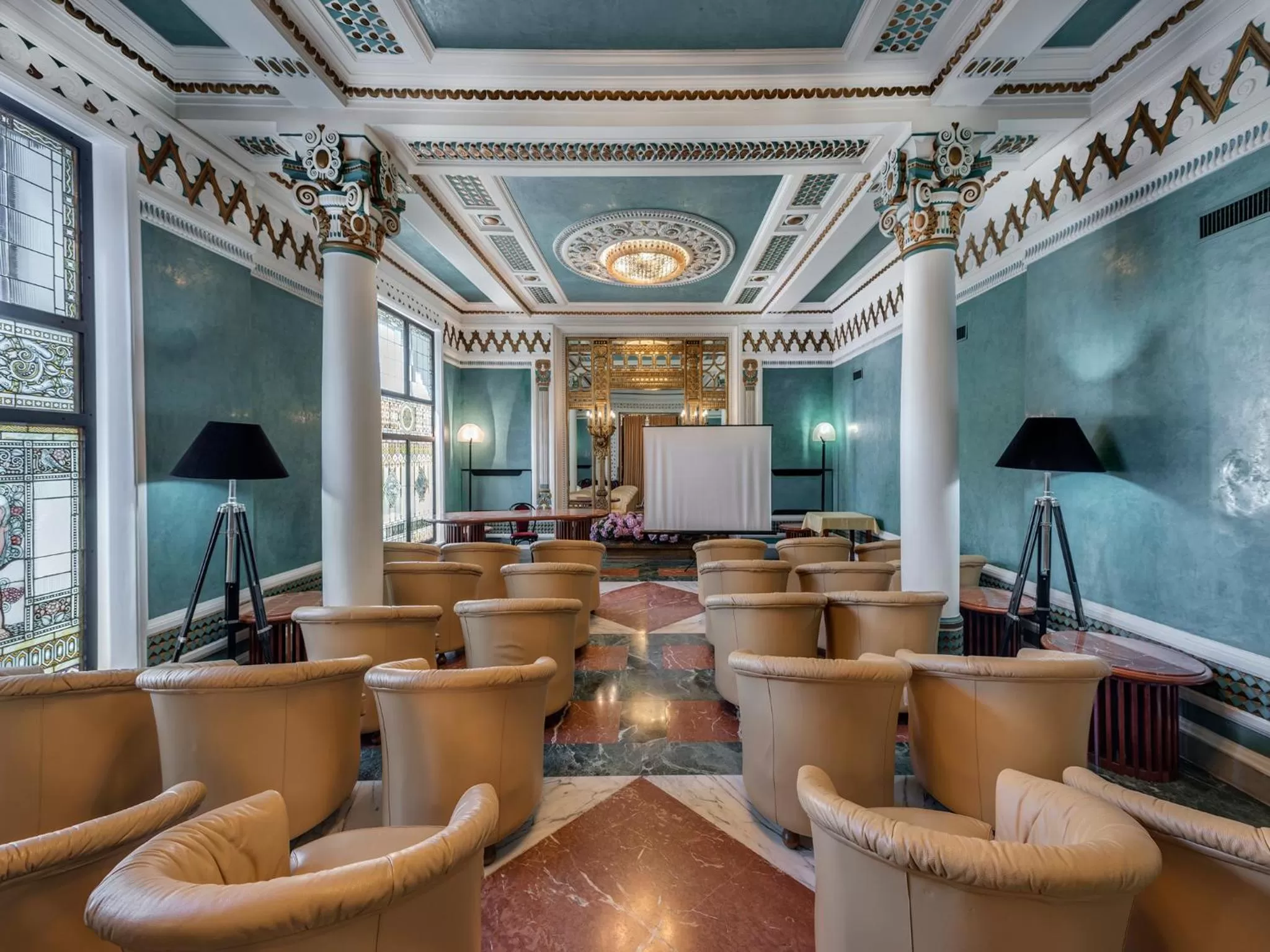 Business facilities in Hotel Roma