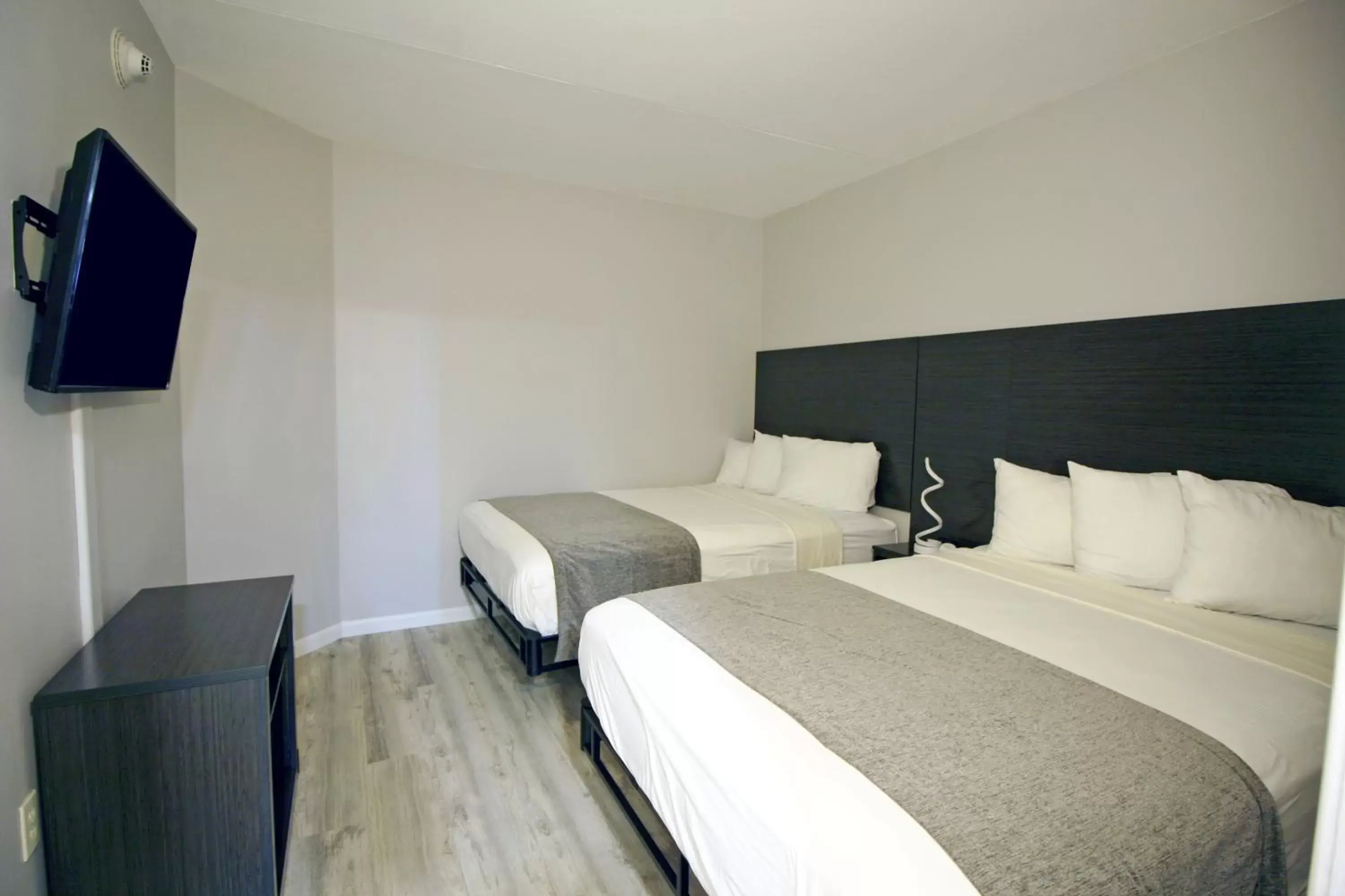 Bedroom, Bed in Bolero Resort
