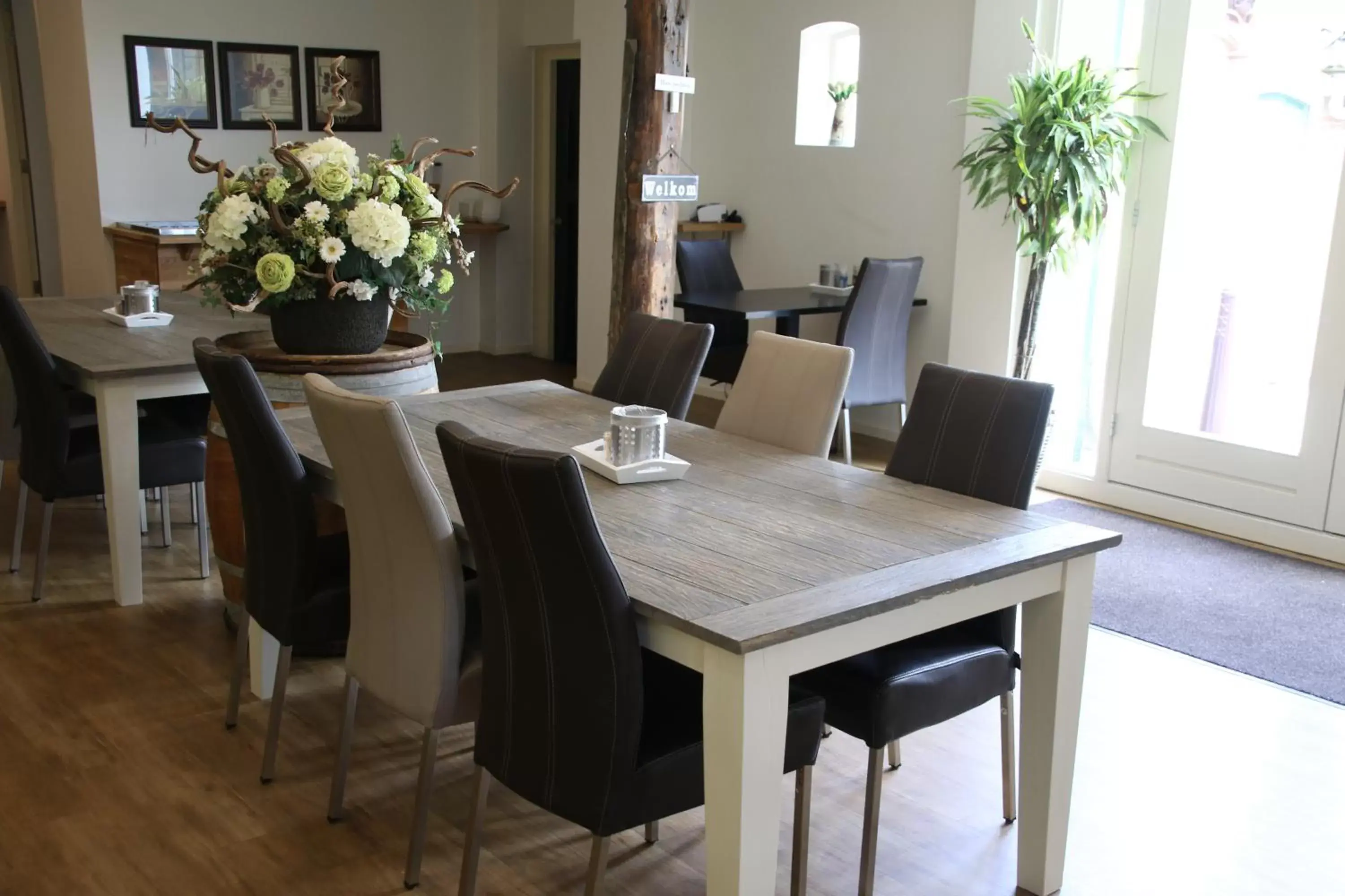 Dining Area in Hotel B&B Hoeve de Vredenhof