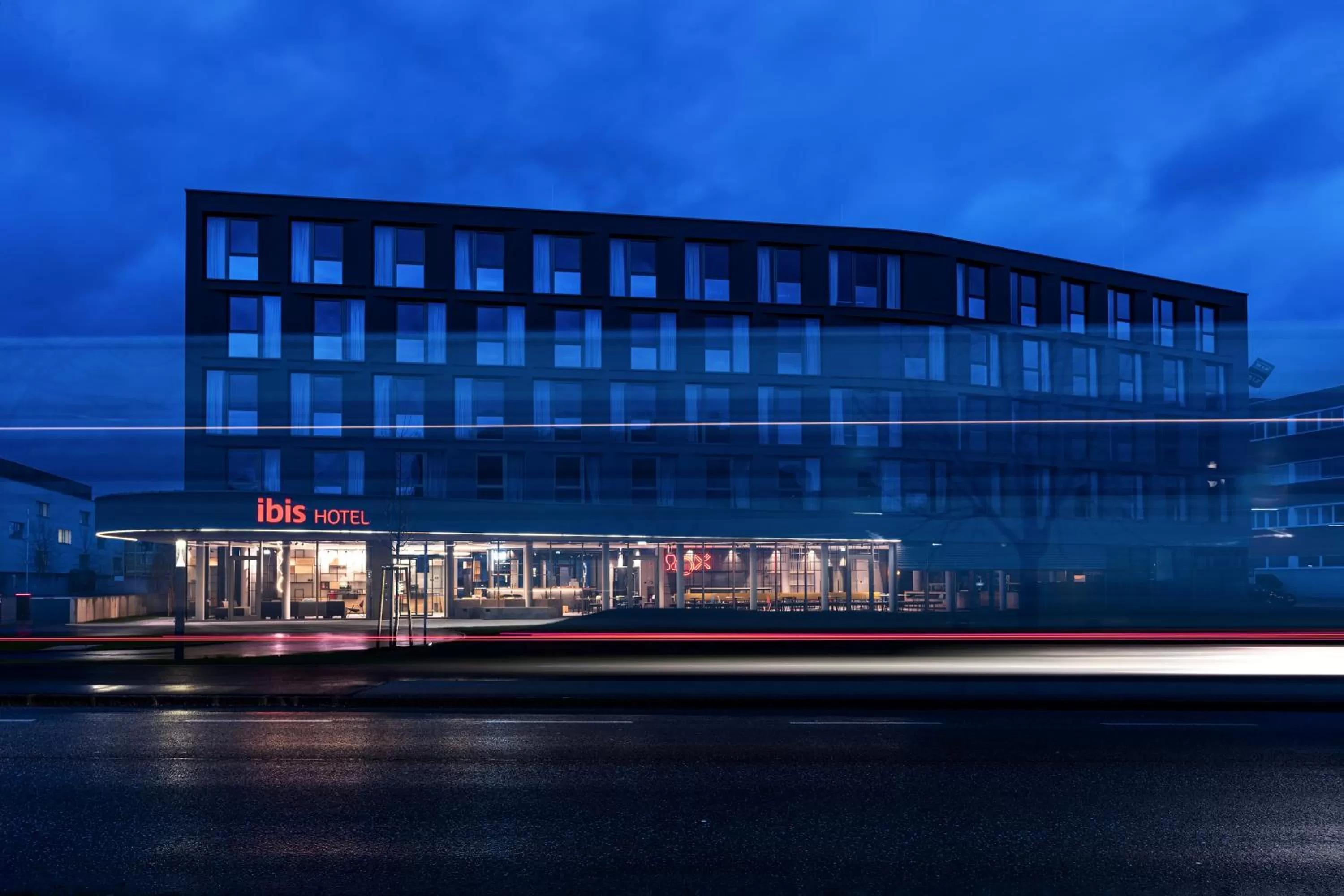 Facade/entrance in ibis Wels