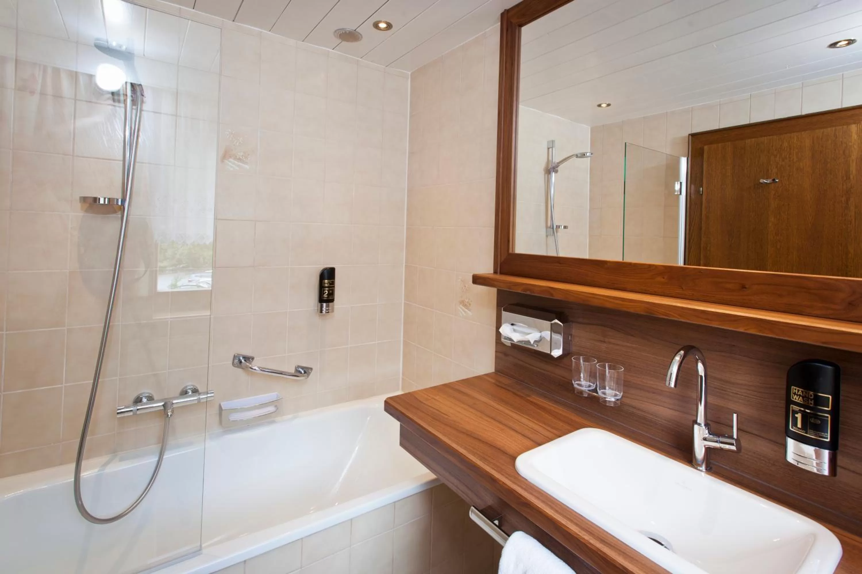 Bathroom in Alpengasthof Norbertshöhe Superior