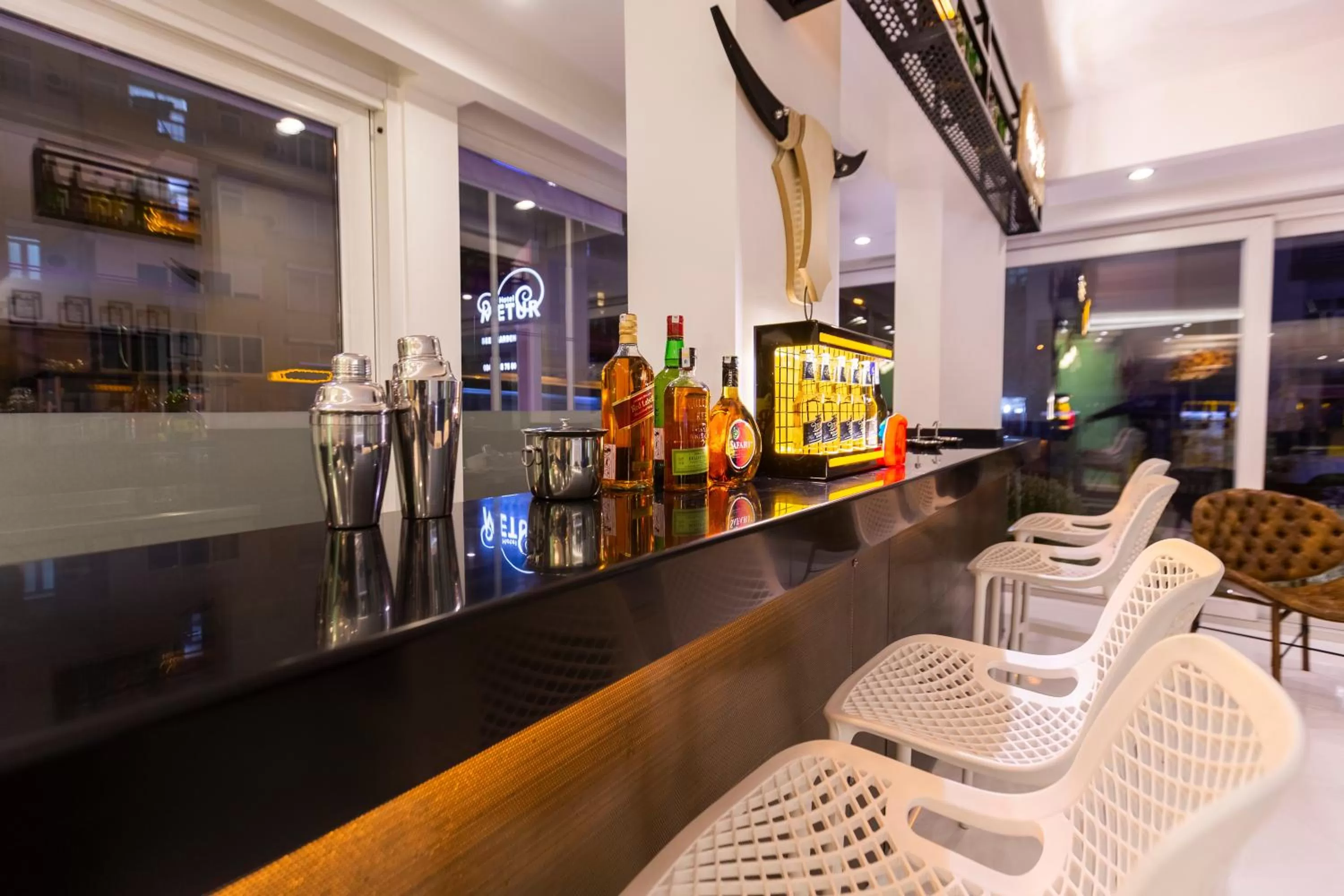 Lounge or bar in Mene City Hotel