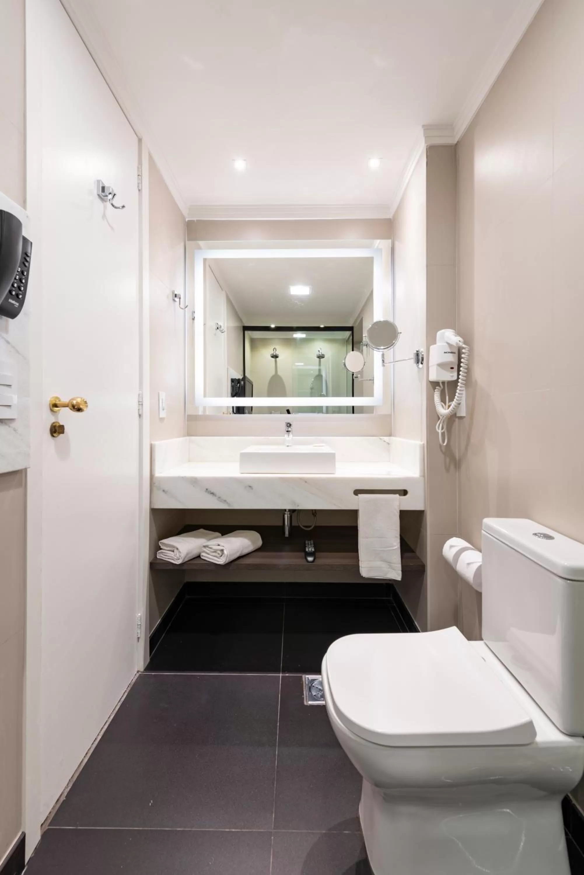 Toilet in Monreale Plus Midtown Campinas