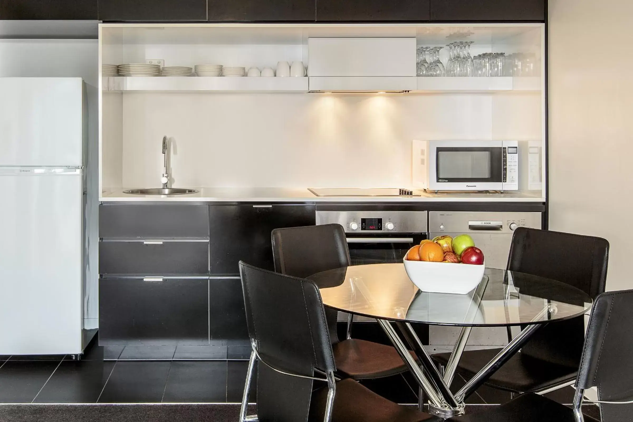 Kitchen or kitchenette, Dining Area in Code Apartments
