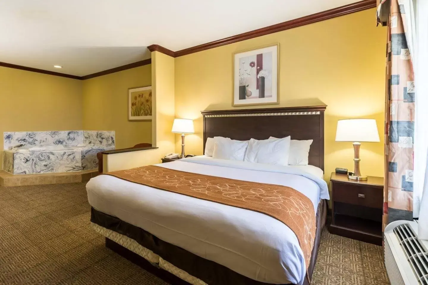 Bed in Comfort Suites Galveston