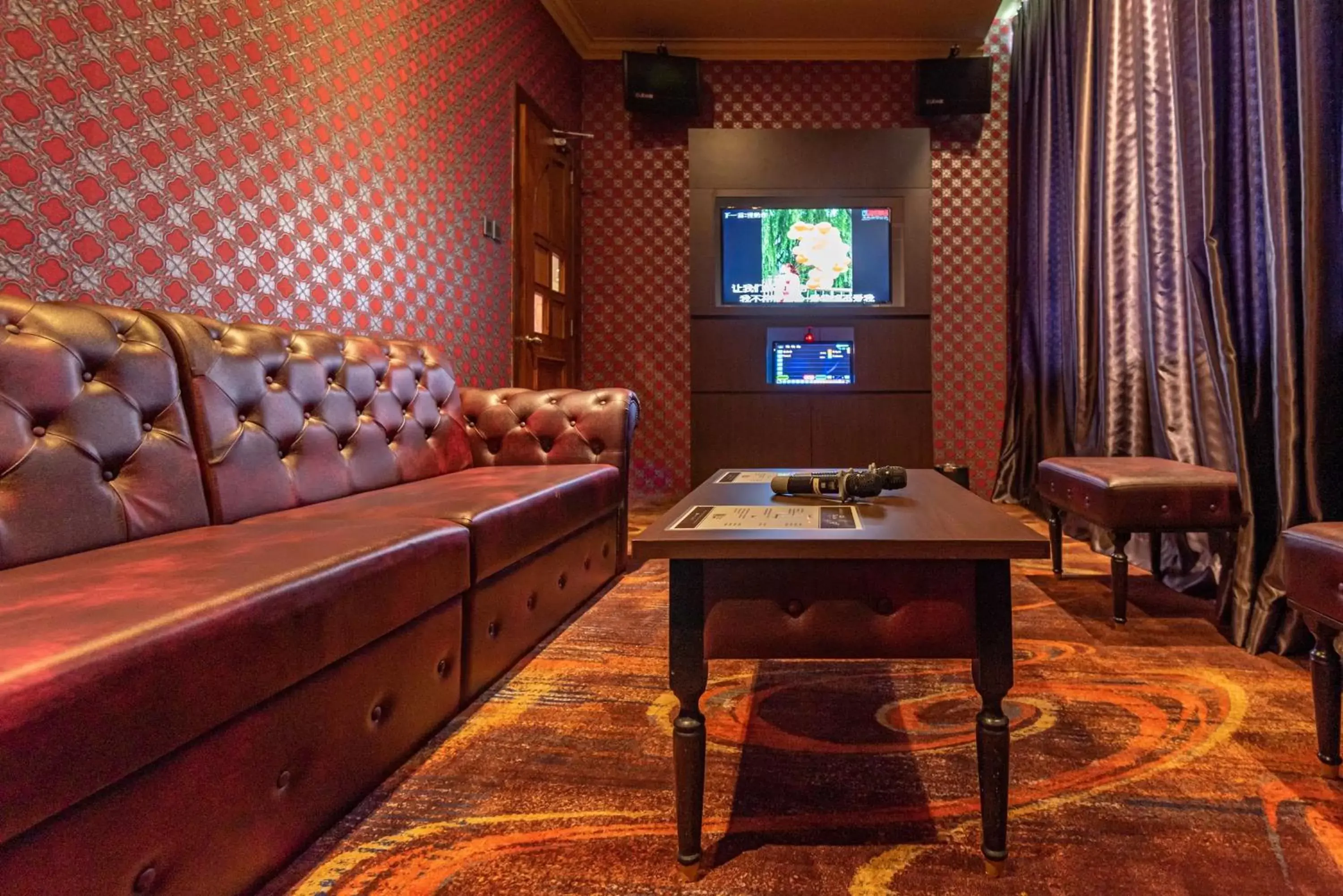 Karaoke, Seating Area in Tasik Villa International Resort