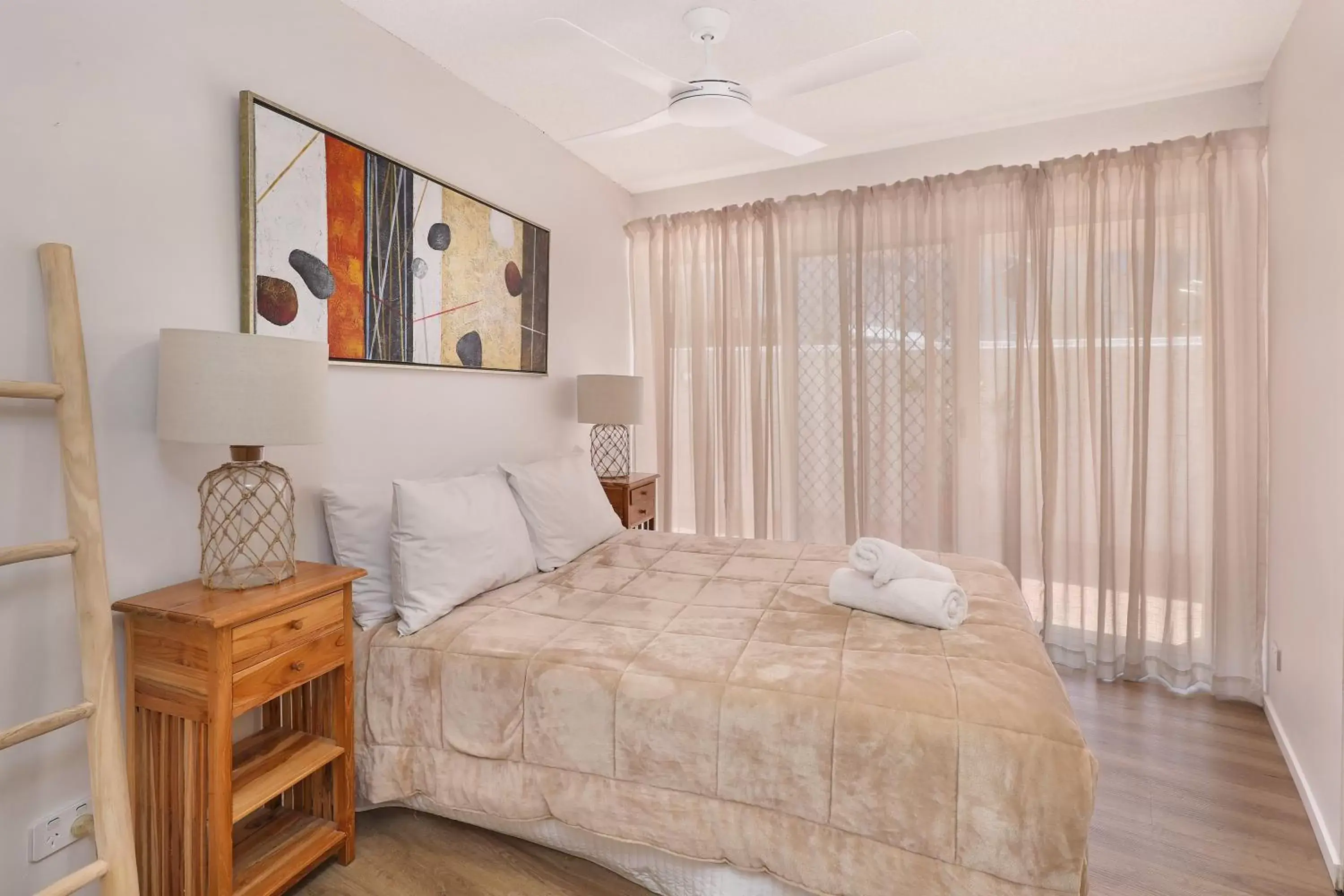 Bedroom, Bed in Beachside Resort Kawana Waters