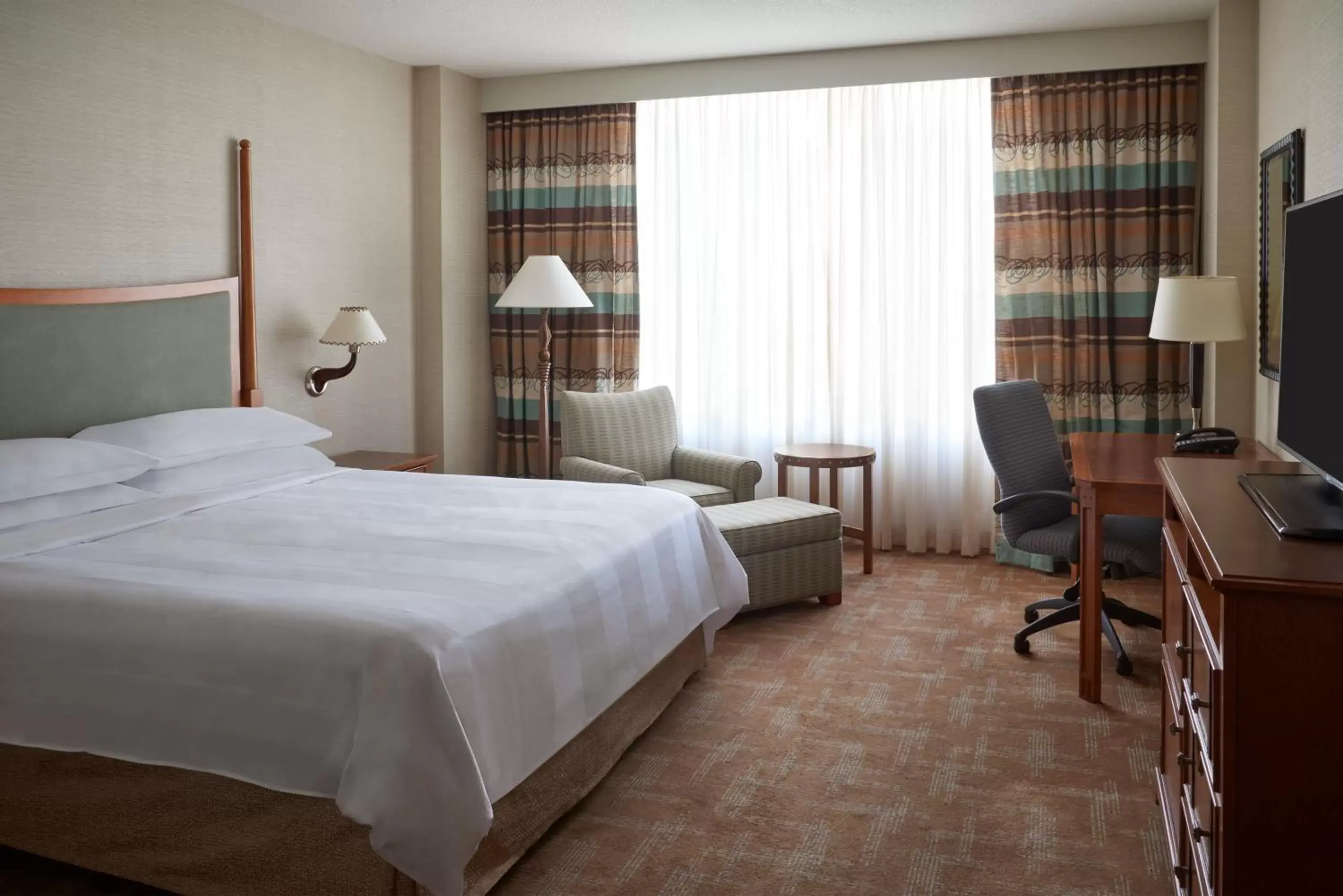 Bed in River Cree Resort & Casino Bed in River Cree Resort & Casino