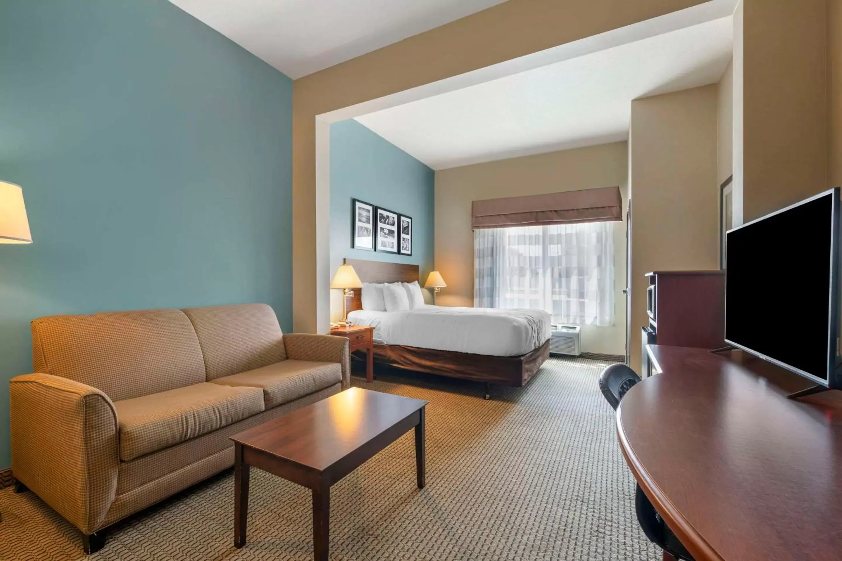Bedroom, Seating Area in Sleep Inn & Suites Rapid City