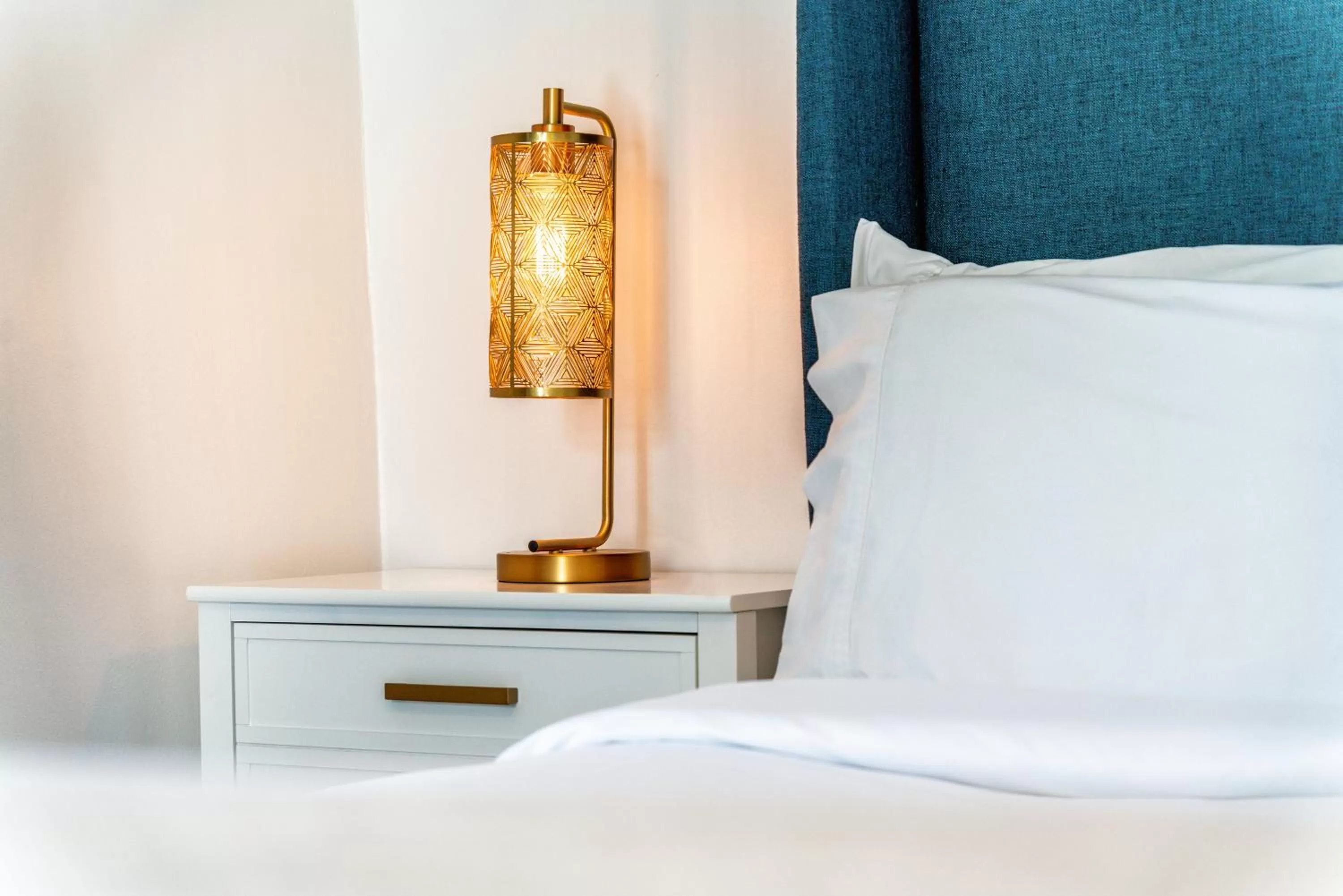 Bed in Agate Cove Inn