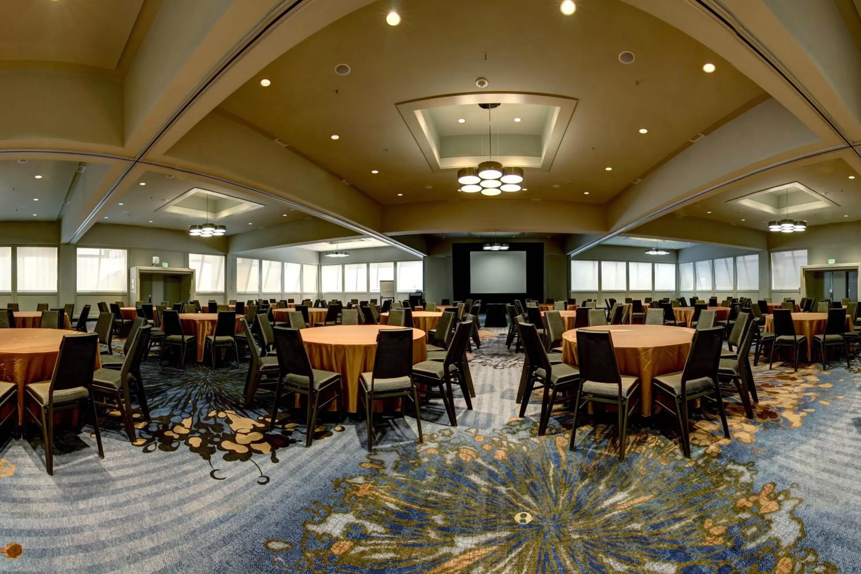 Meeting/conference room, Restaurant/Places to Eat in The Westin Peachtree Plaza, Atlanta