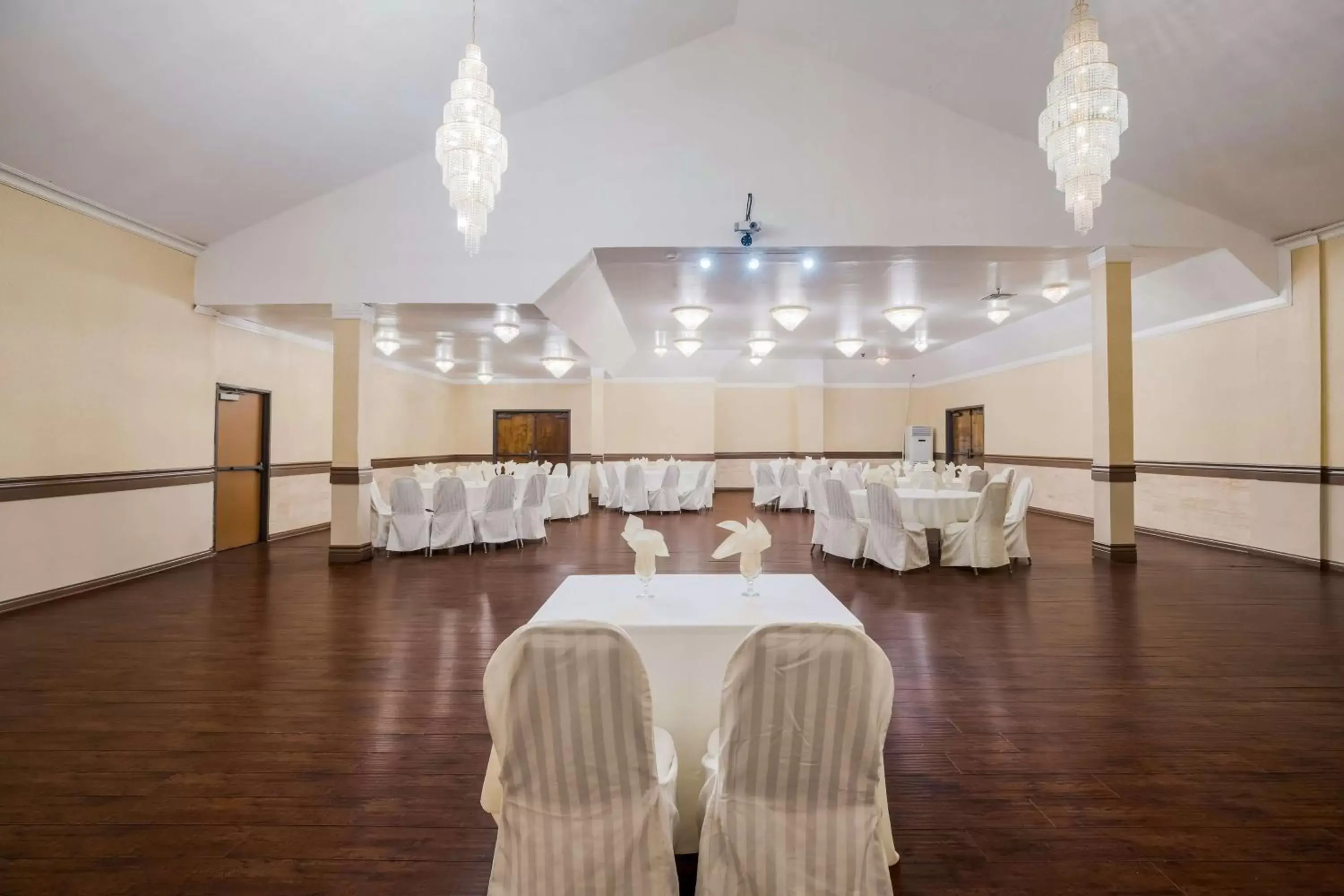 Banquet/Function facilities in Best Western- Big Bear Chateau