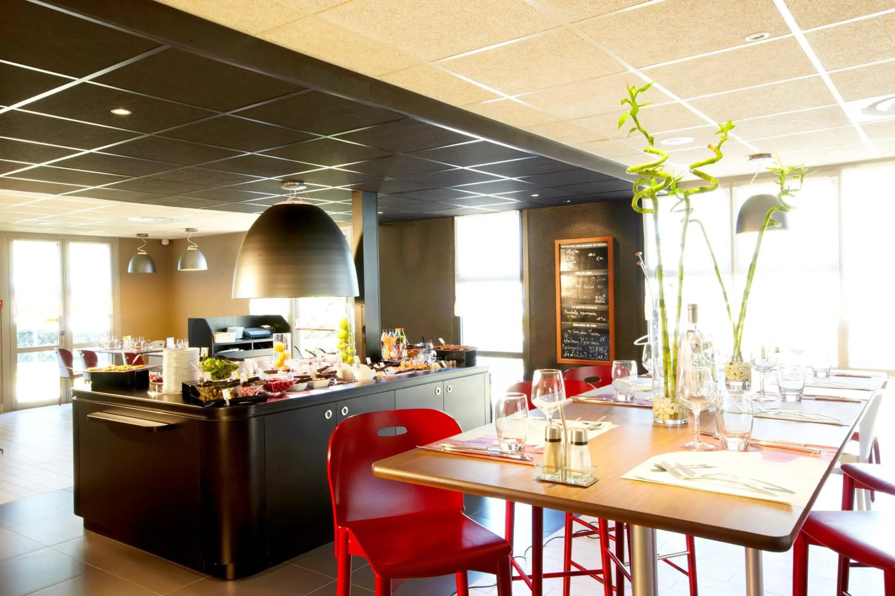 Restaurant/Places to Eat in Campanile Montpellier Est Le Millénaire