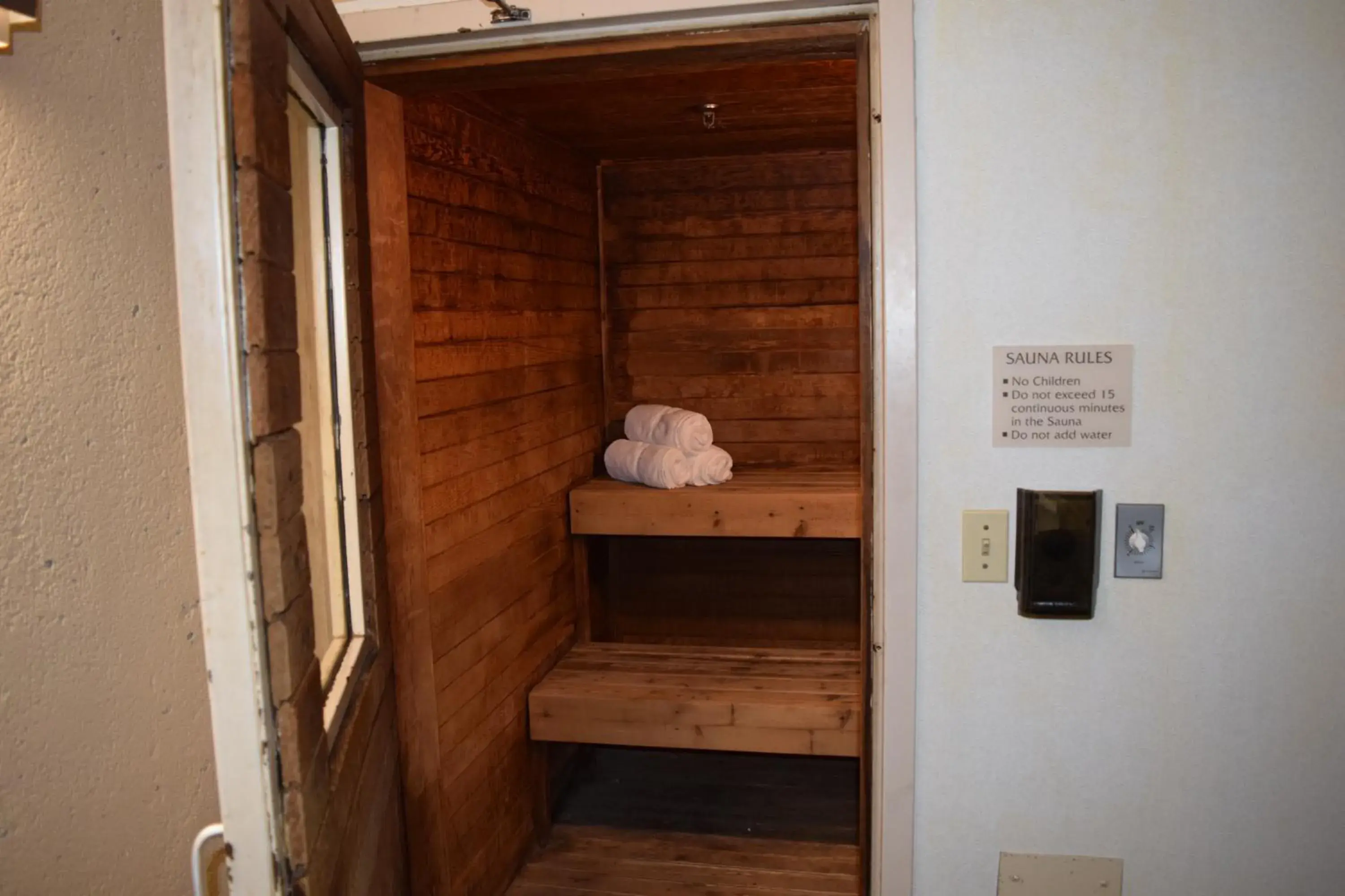 Sauna in Gateway Hotel and Conference Center