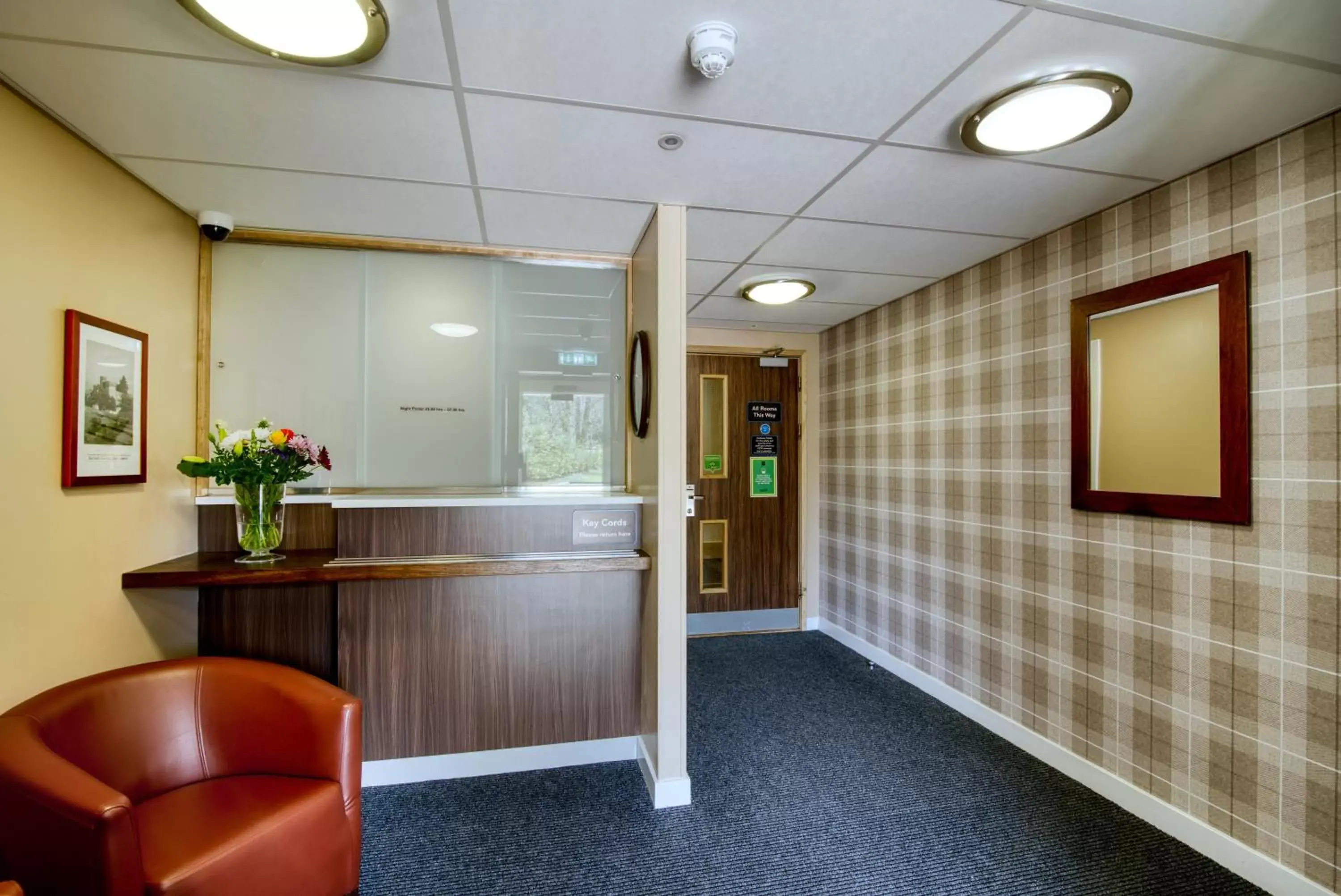 Property building, Lobby/Reception in Queen of the Loch, Balloch by Marston's Inns