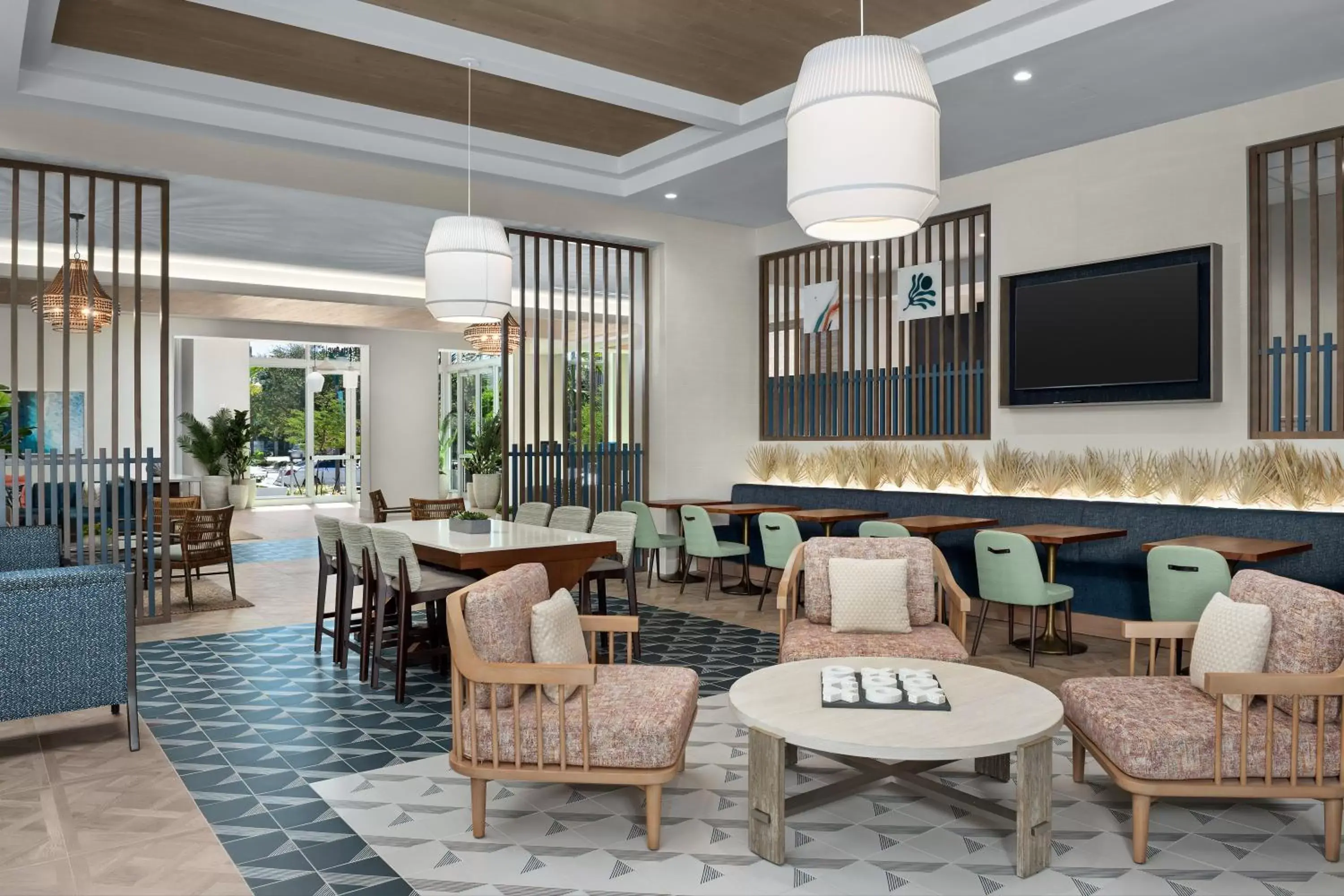 Communal lounge/ TV room, Restaurant/Places to Eat in Hampton Inn Delray Beach