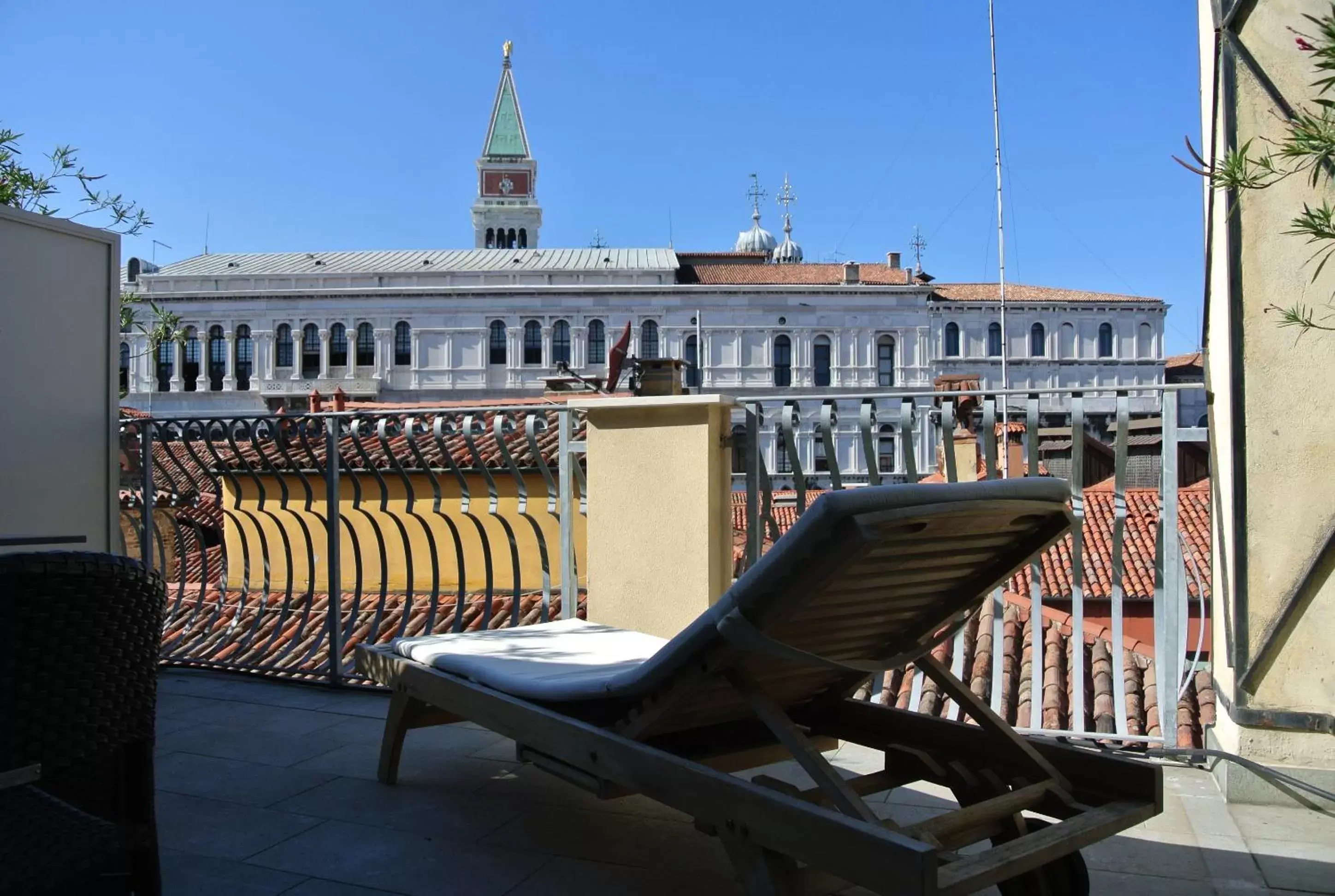 Balcony/Terrace in Hotel Antigo Trovatore