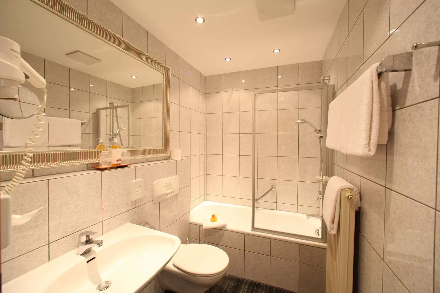 Toilet in Best Western Hotel Würzburg-Süd