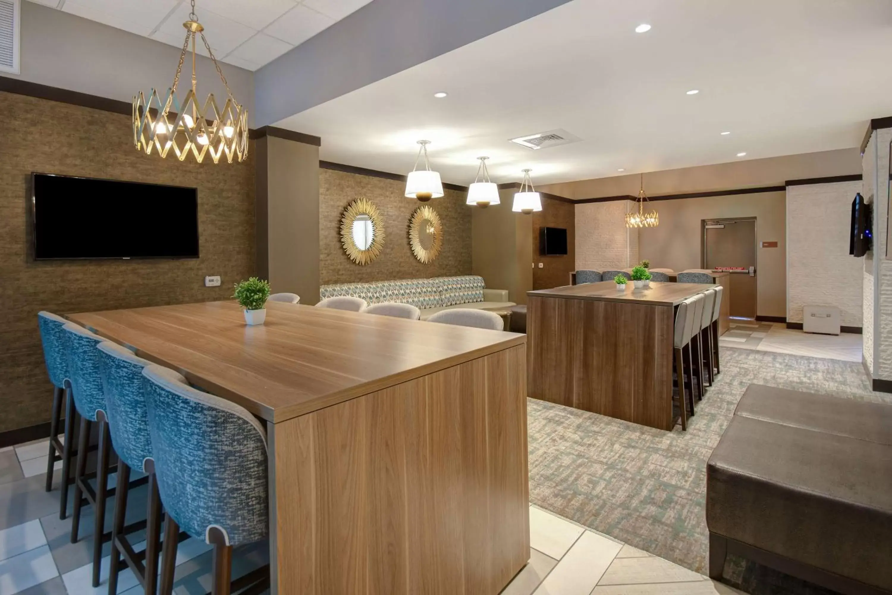 Lounge or bar, Lobby/Reception in Embassy Suites by Hilton Jacksonville Baymeadows