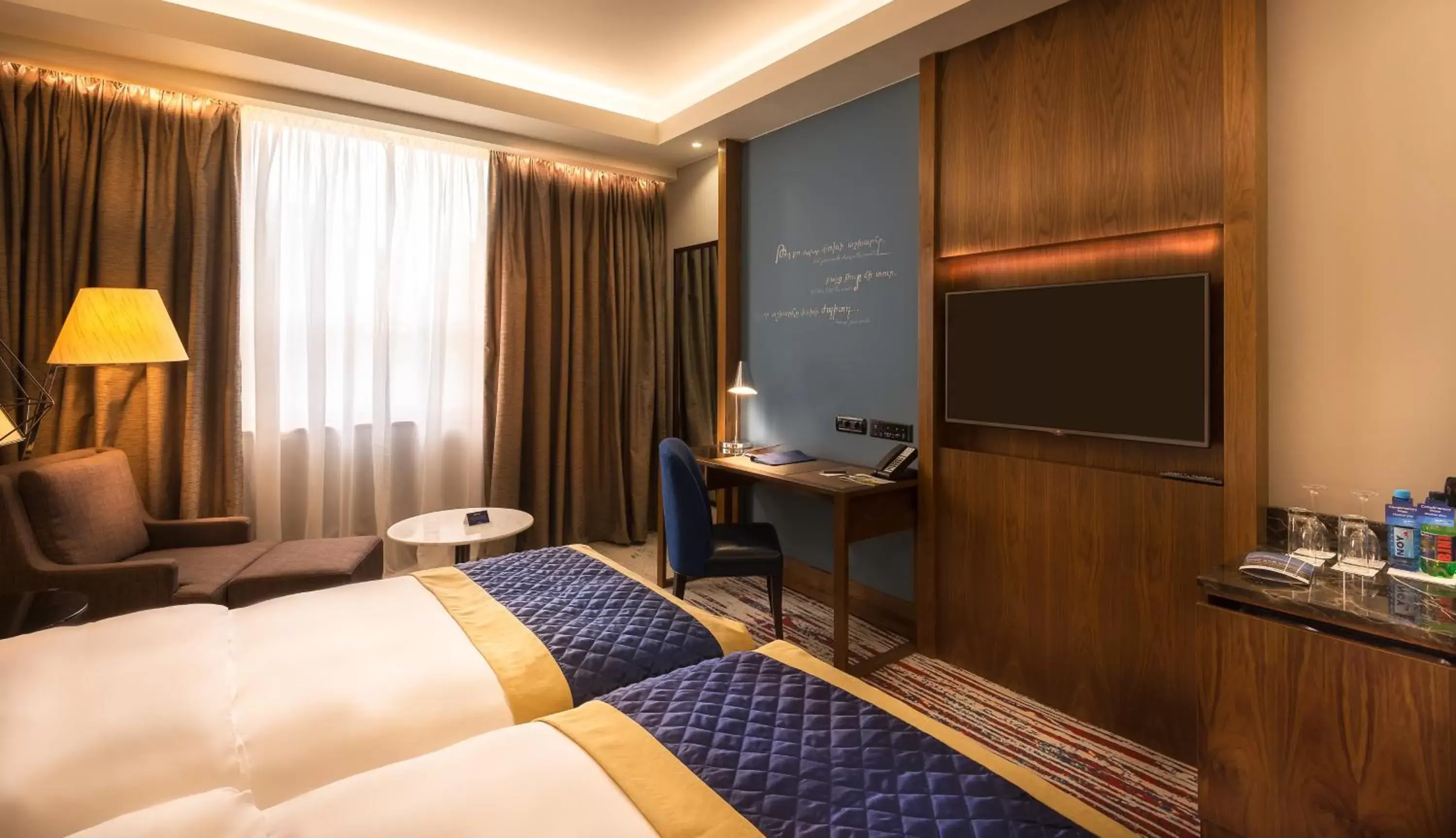 Bedroom, TV/Entertainment Center in Radisson BLU Hotel Yerevan