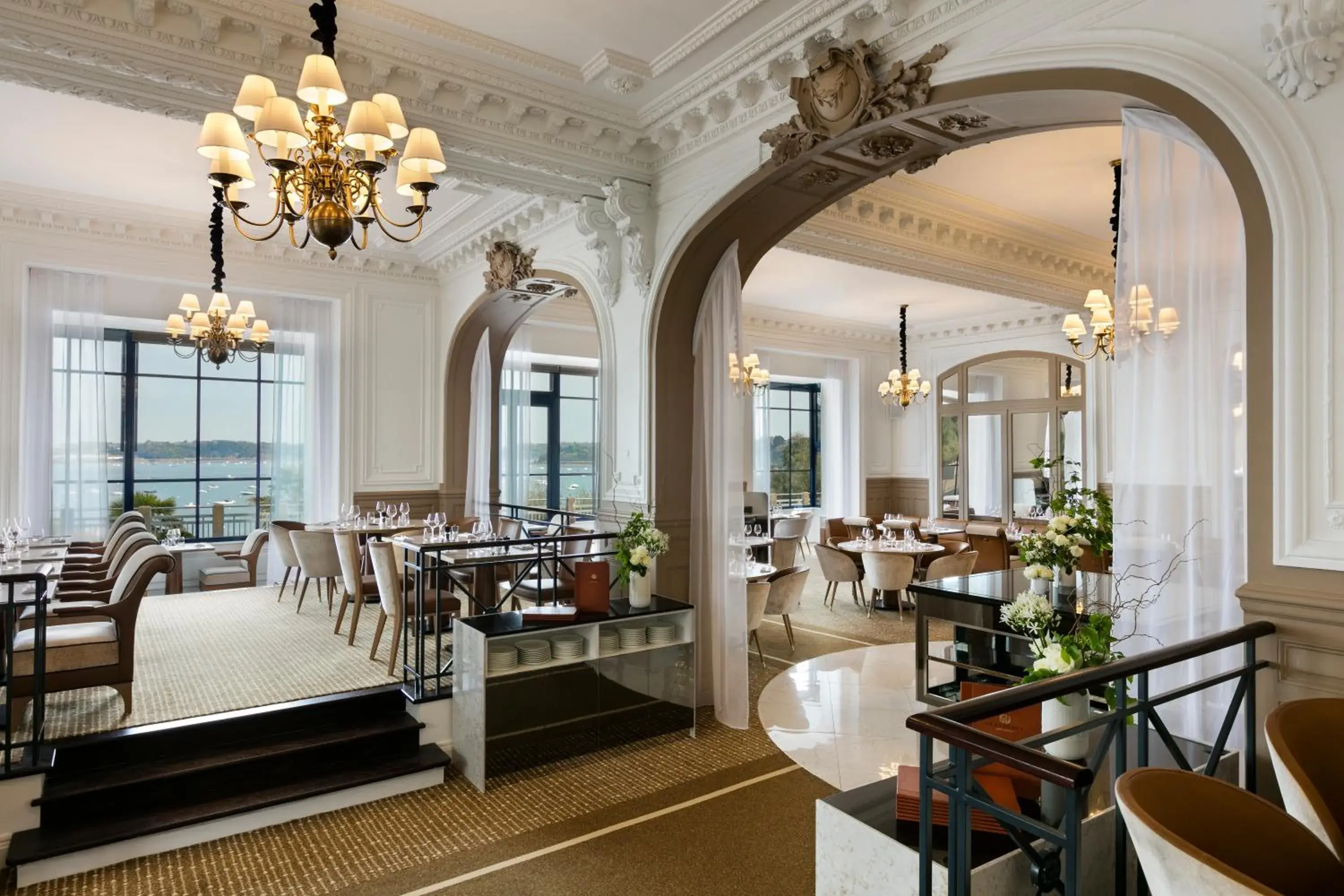 Restaurant/Places to Eat in Hotel Barriere Le Grand Hotel Dinard