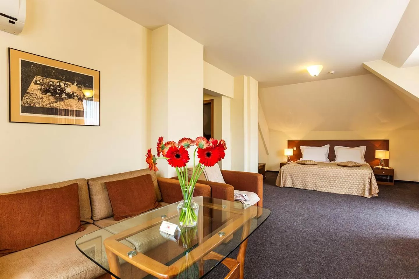 Bed in Sofia Place Hotel by HMG