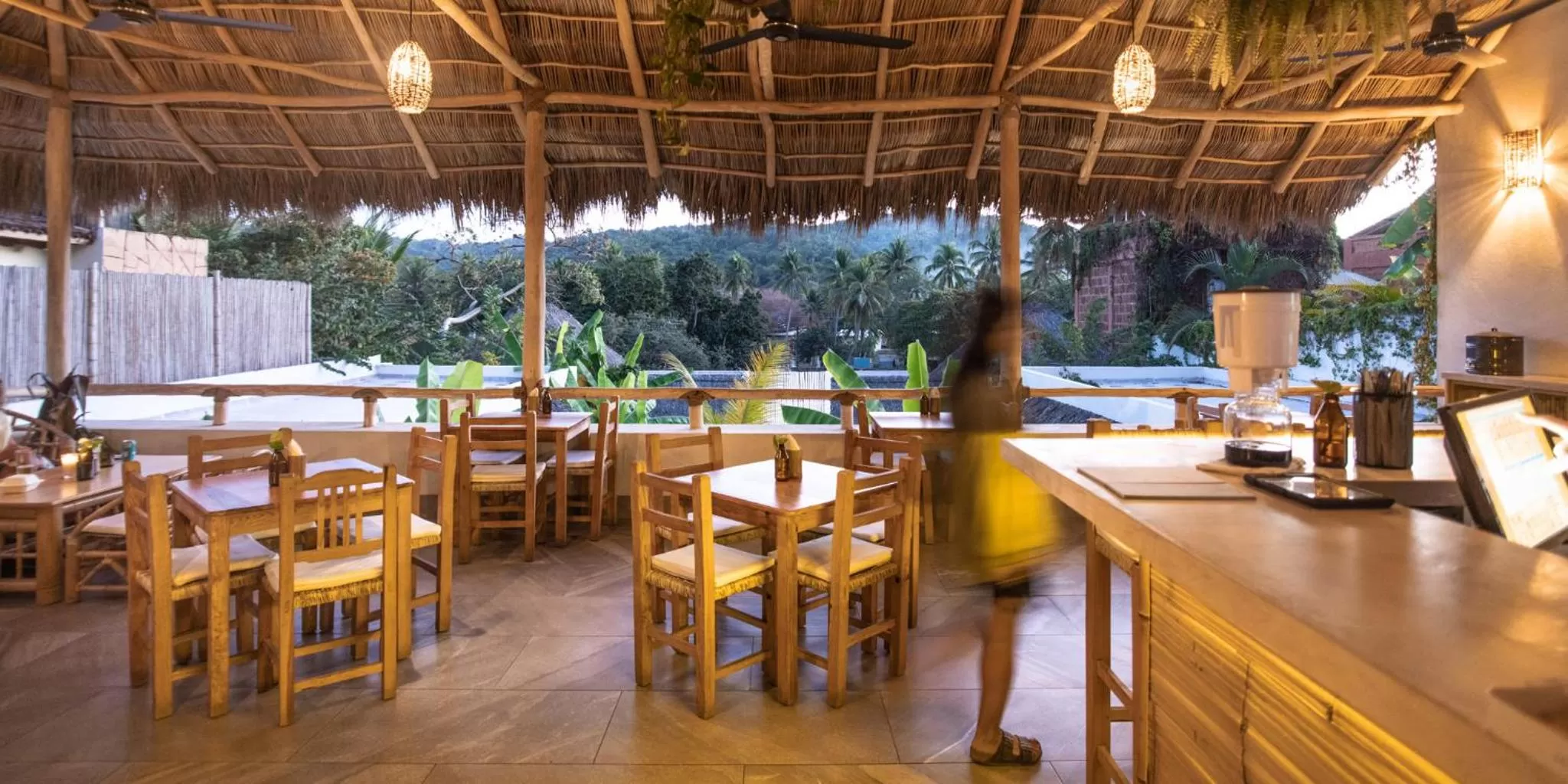 Restaurant/places to eat in Marii Hotel Boutique