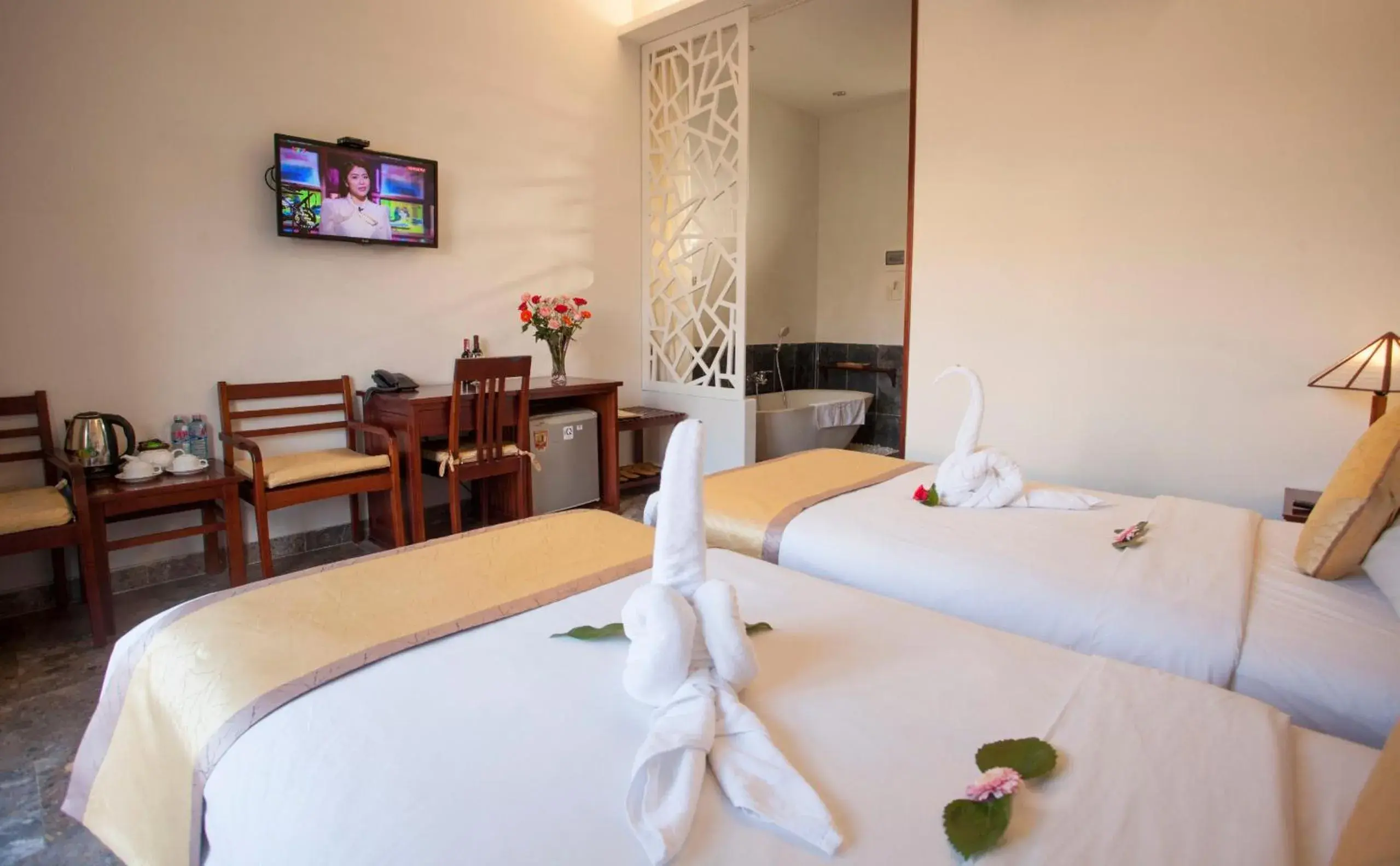 TV and multimedia, Restaurant/Places to Eat in Hoi An Tnt Villa