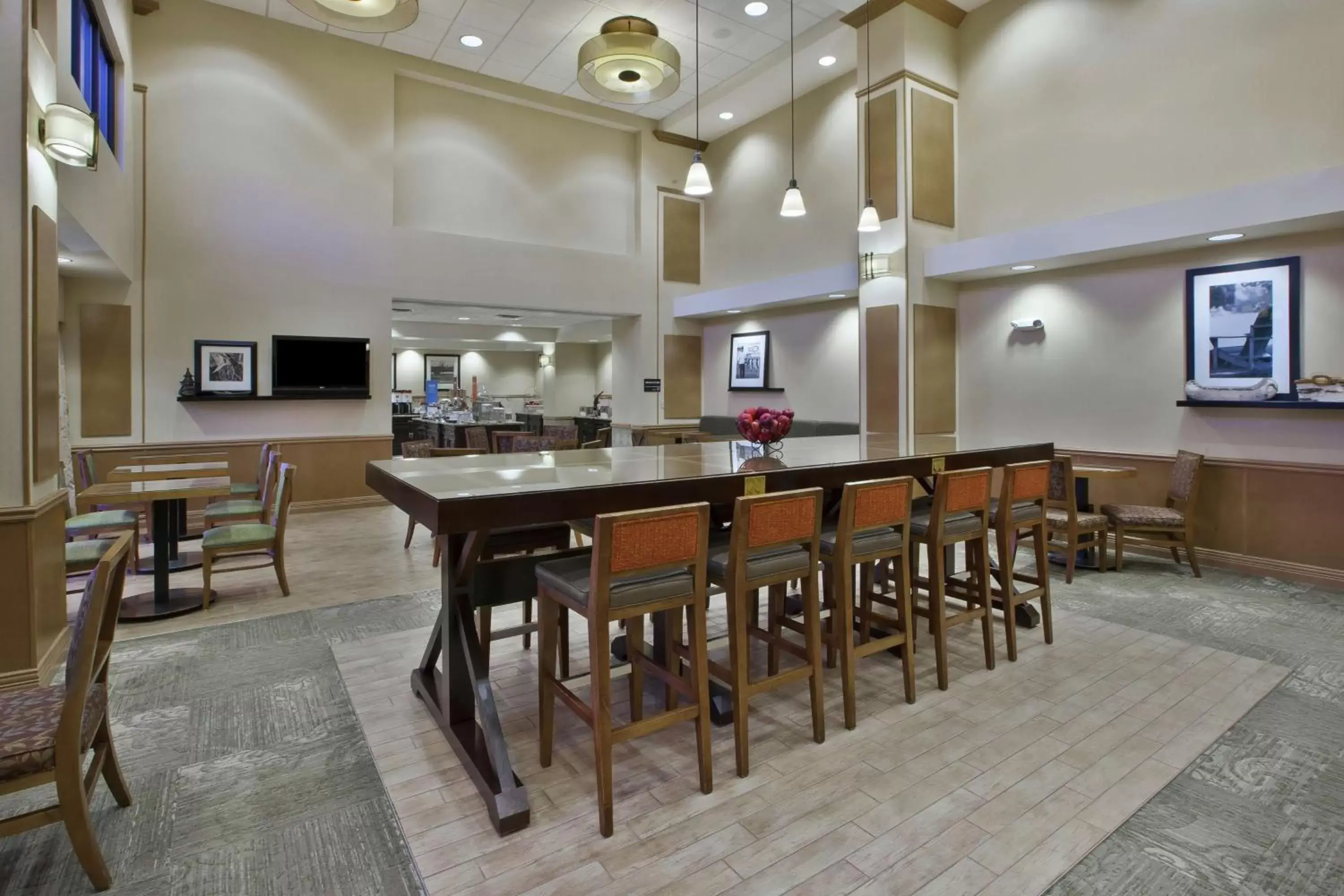 Dining area, Restaurant/Places to Eat in Hampton Inn & Suites Plattsburgh