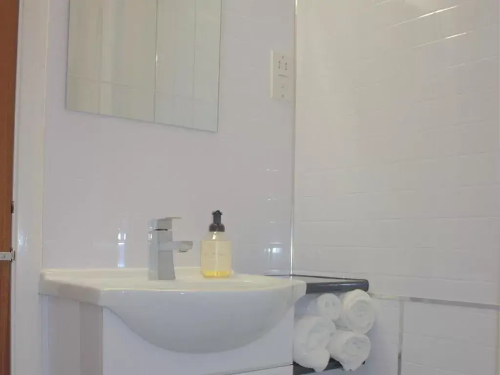 Bathroom in Ormsgill Inn