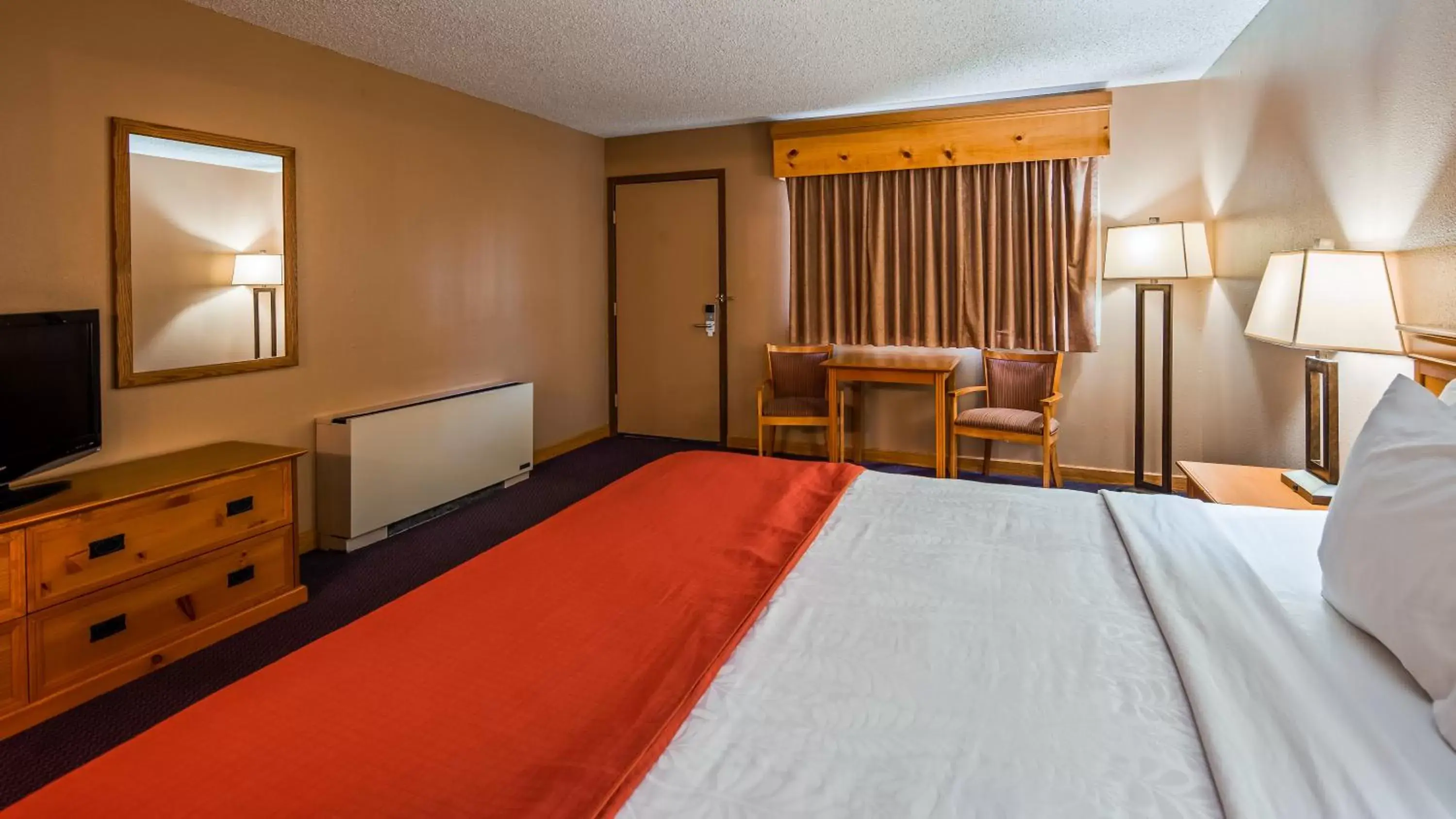 Bedroom, Bed in Deadwood Miners Hotel & Restaurant