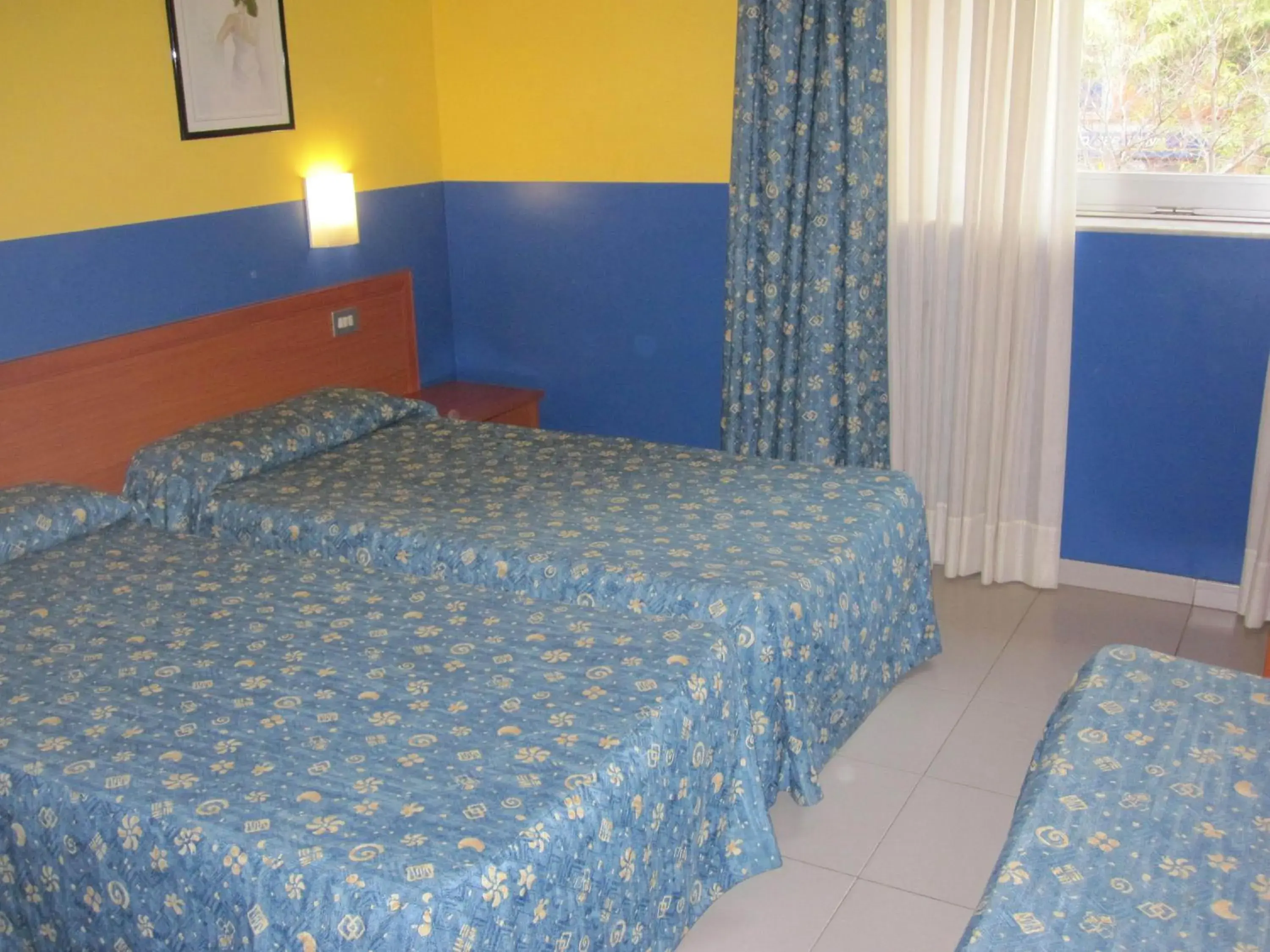 Bedroom, Bed in Hotel Blauet