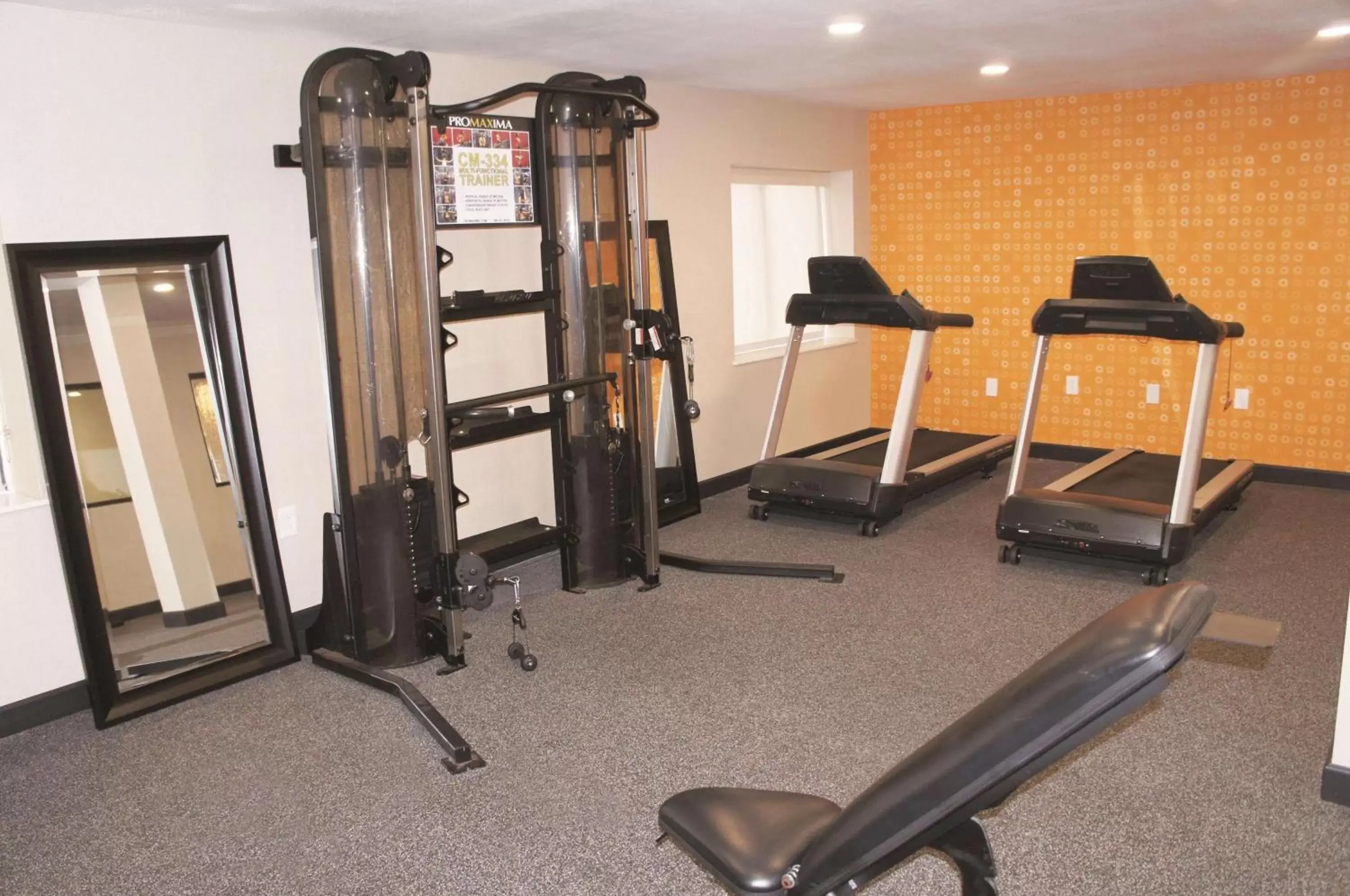 Fitness centre/facilities, Fitness Center/Facilities in La Quinta Inn by Wyndham St. Louis Hazelwood - Airport North