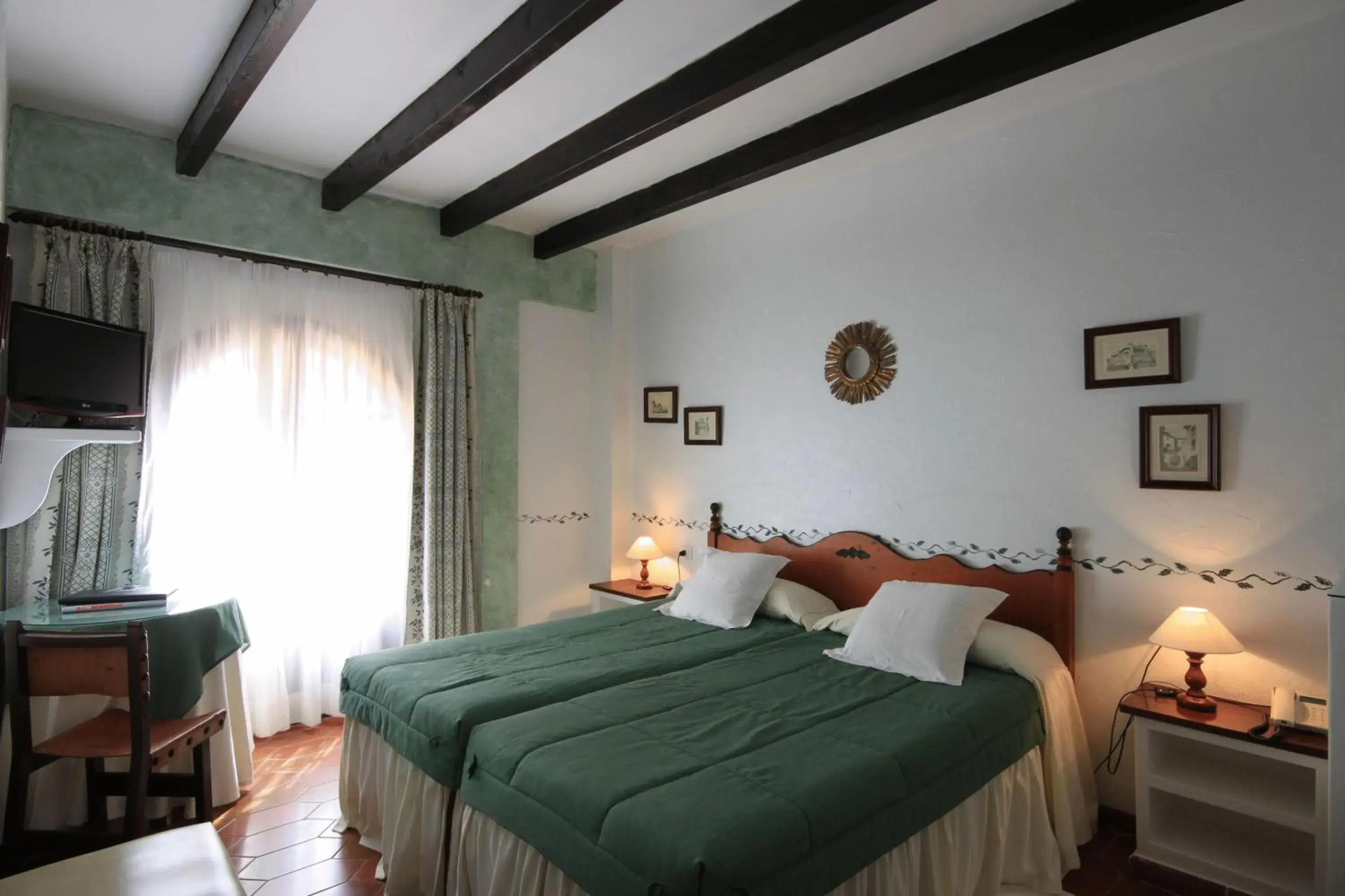 Budget Double Room in Petit Hotel Ses Rotges - Only Adults Budget Double Room in Petit Hotel Ses Rotges - Only Adults