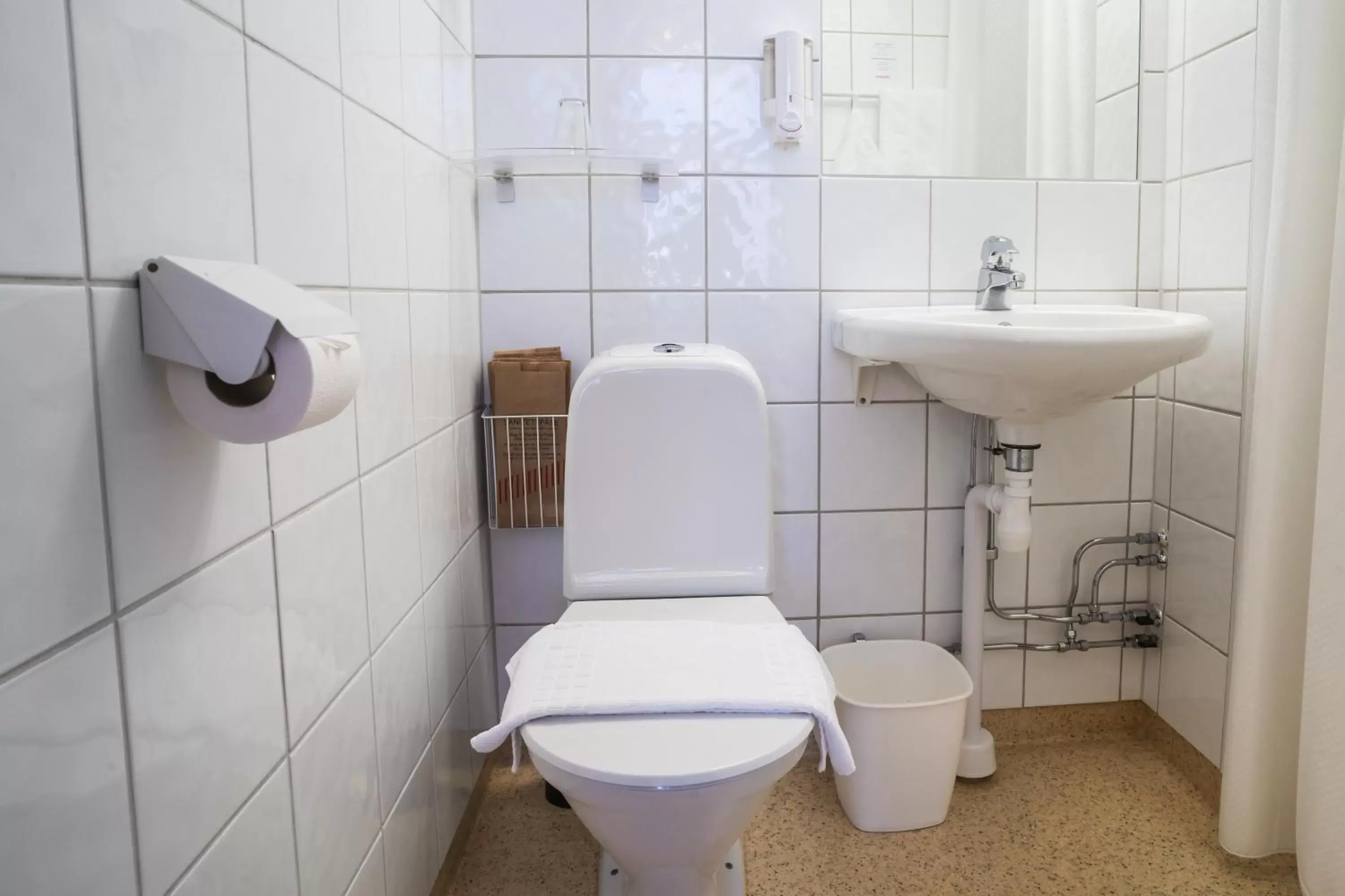 Toilet, Bathroom in Hotel Lorensberg