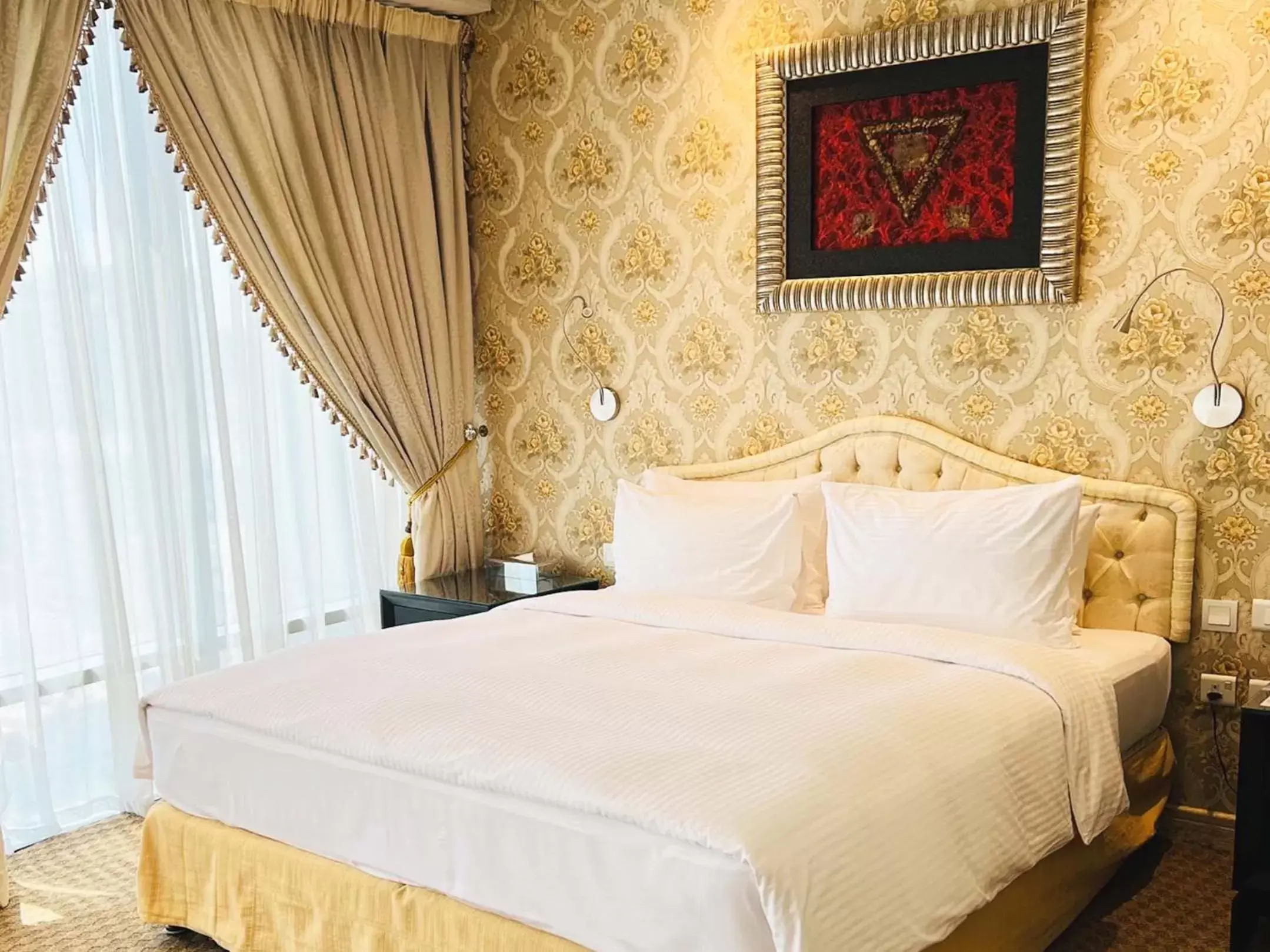 Bedroom, Bed in Plaza Inn Doha