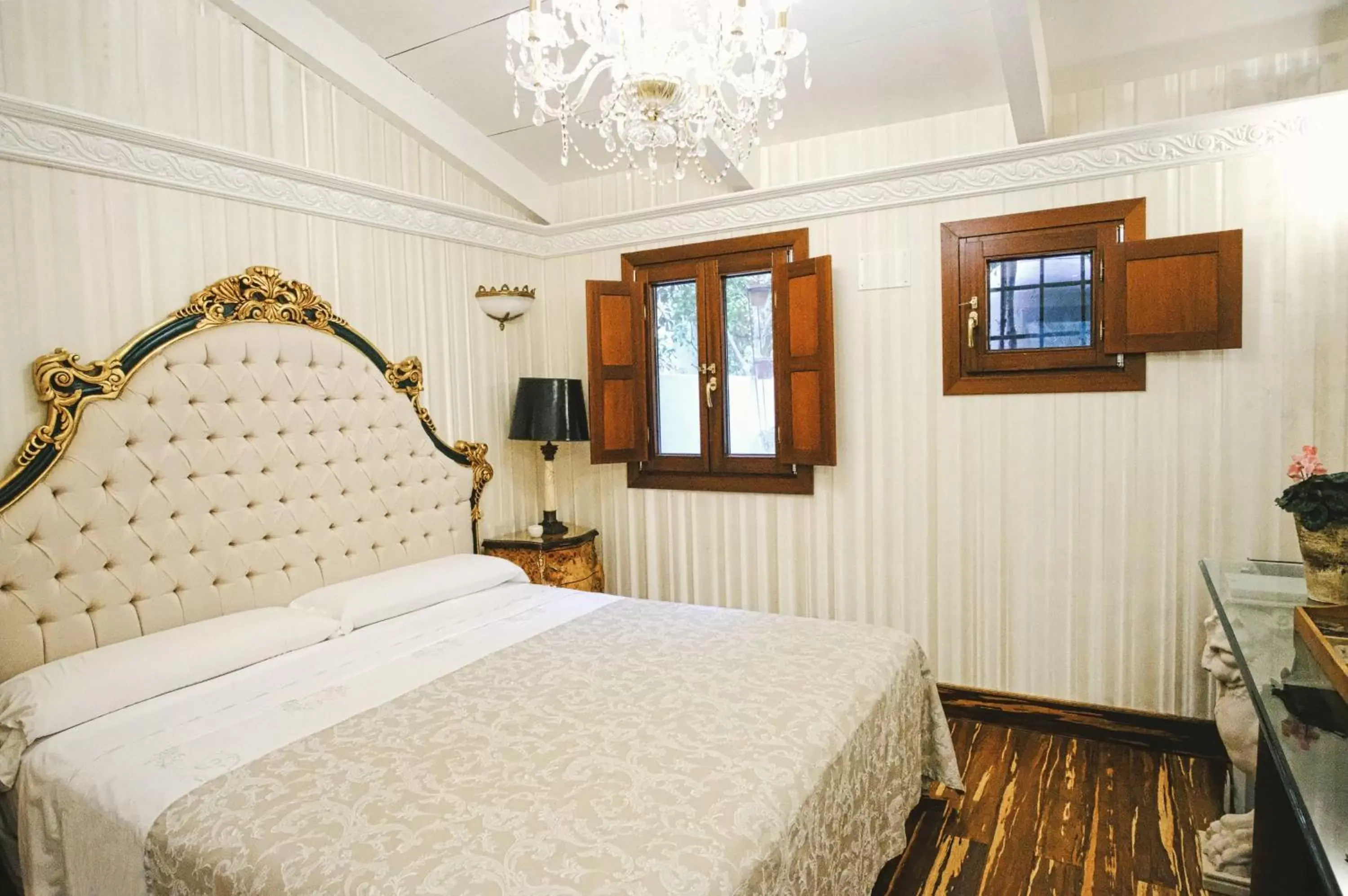 Photo of the whole room, Bed in Los Pilares de Ronda Boutique & Hotel