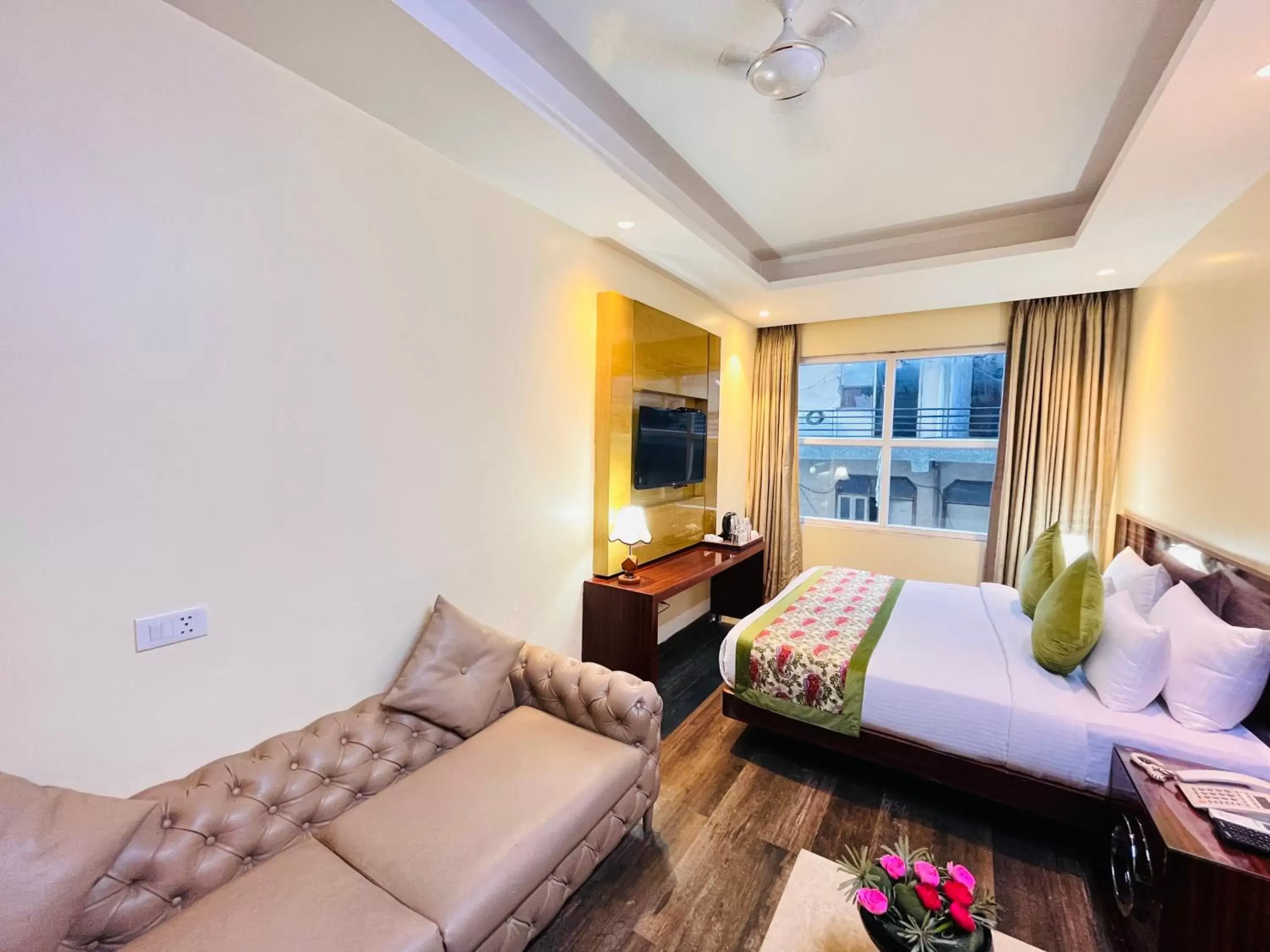 Bed in Hotel Banz - Near Delhi International Airport