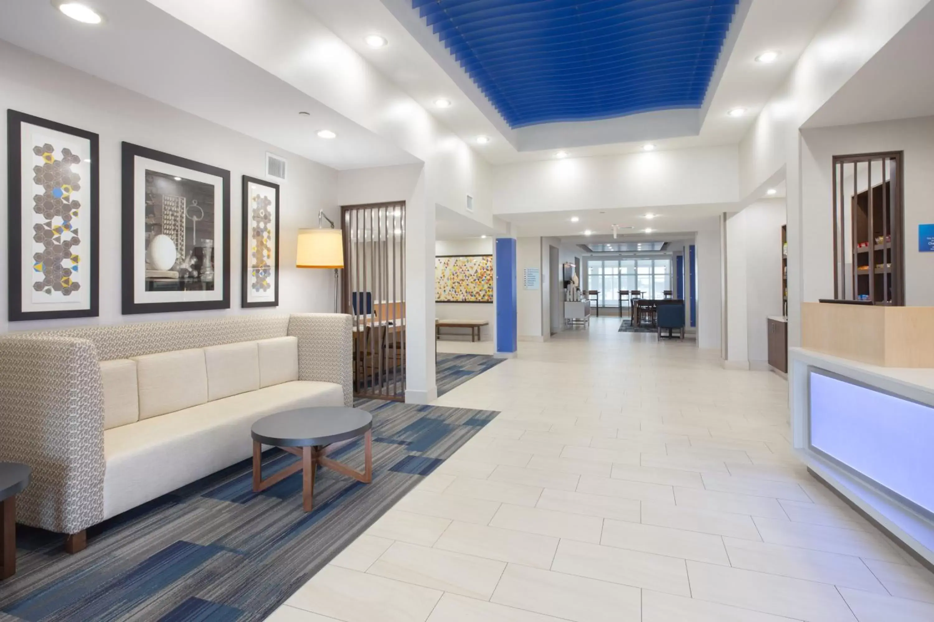 Property building, Lobby/Reception in Holiday Inn Express & Suites Amarillo, an IHG Hotel