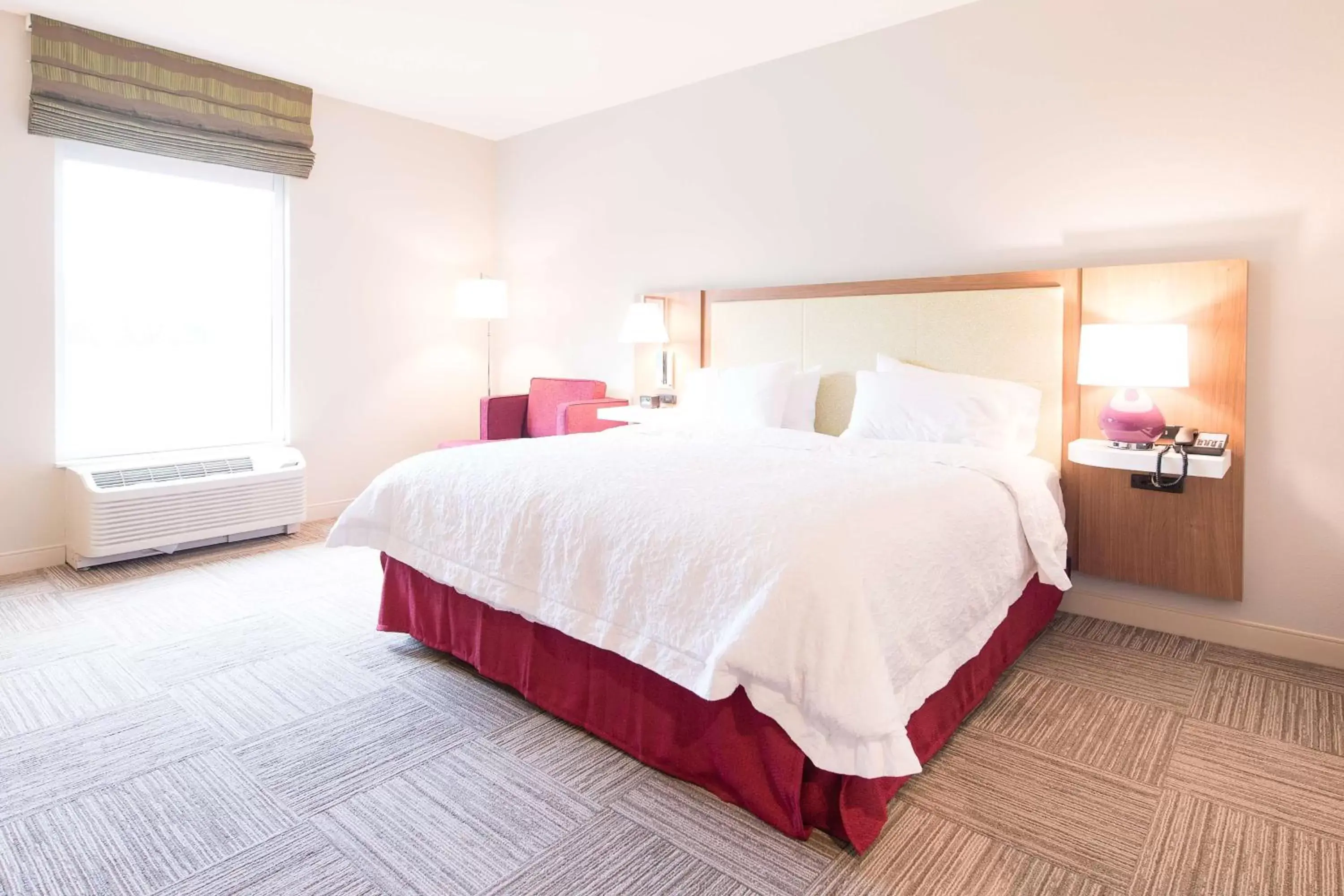 Bed in Hampton Inn & Suites Walterboro