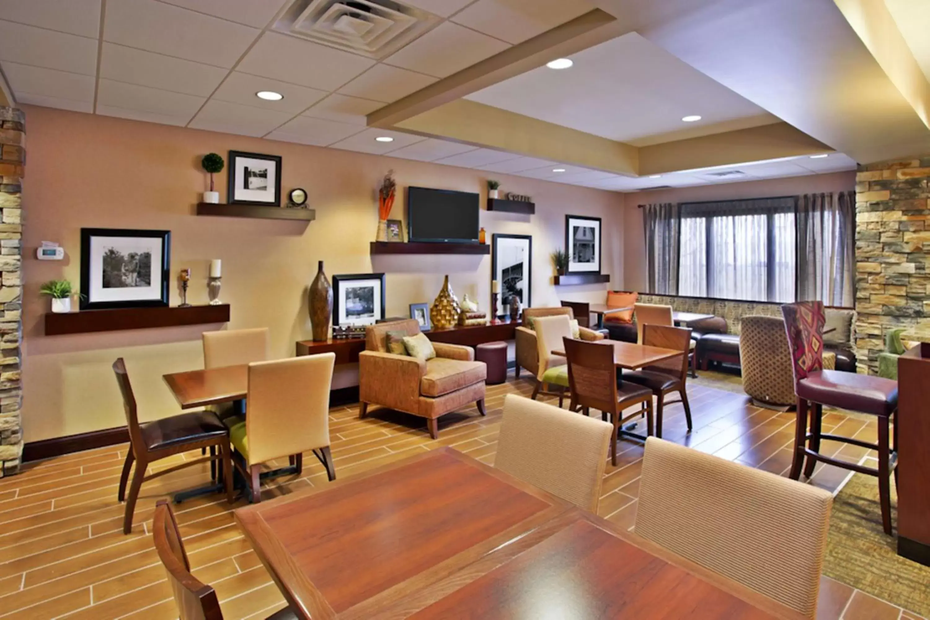 Dining area, Restaurant/Places to Eat in Hampton Inn Marietta